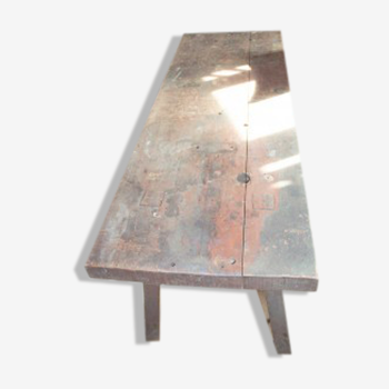 Table vintage solide avec dessus épais