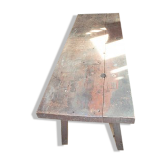Table vintage solide avec dessus épais
