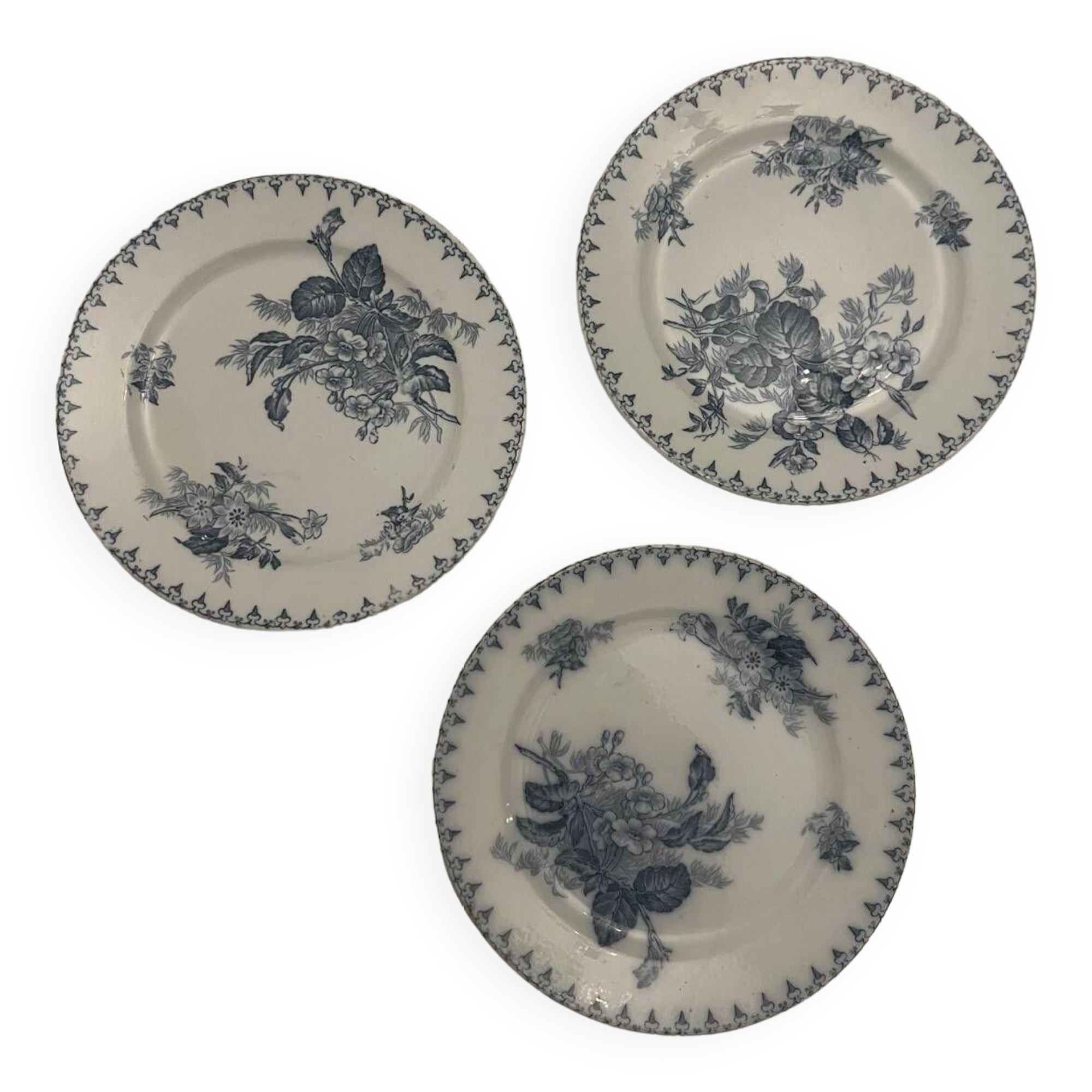 3 flat plates in Sarreguemines iron clay model Flore