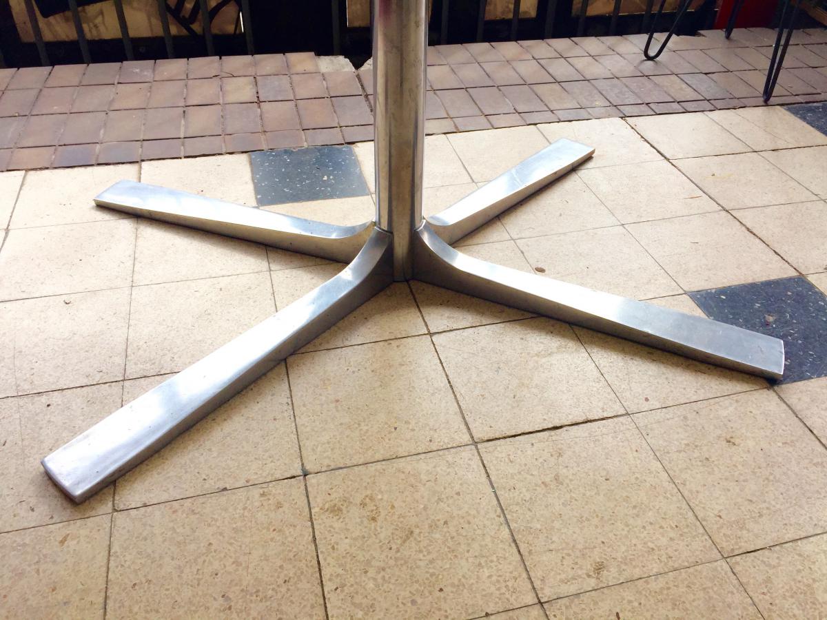 Table marble base chrome