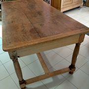 Farm table