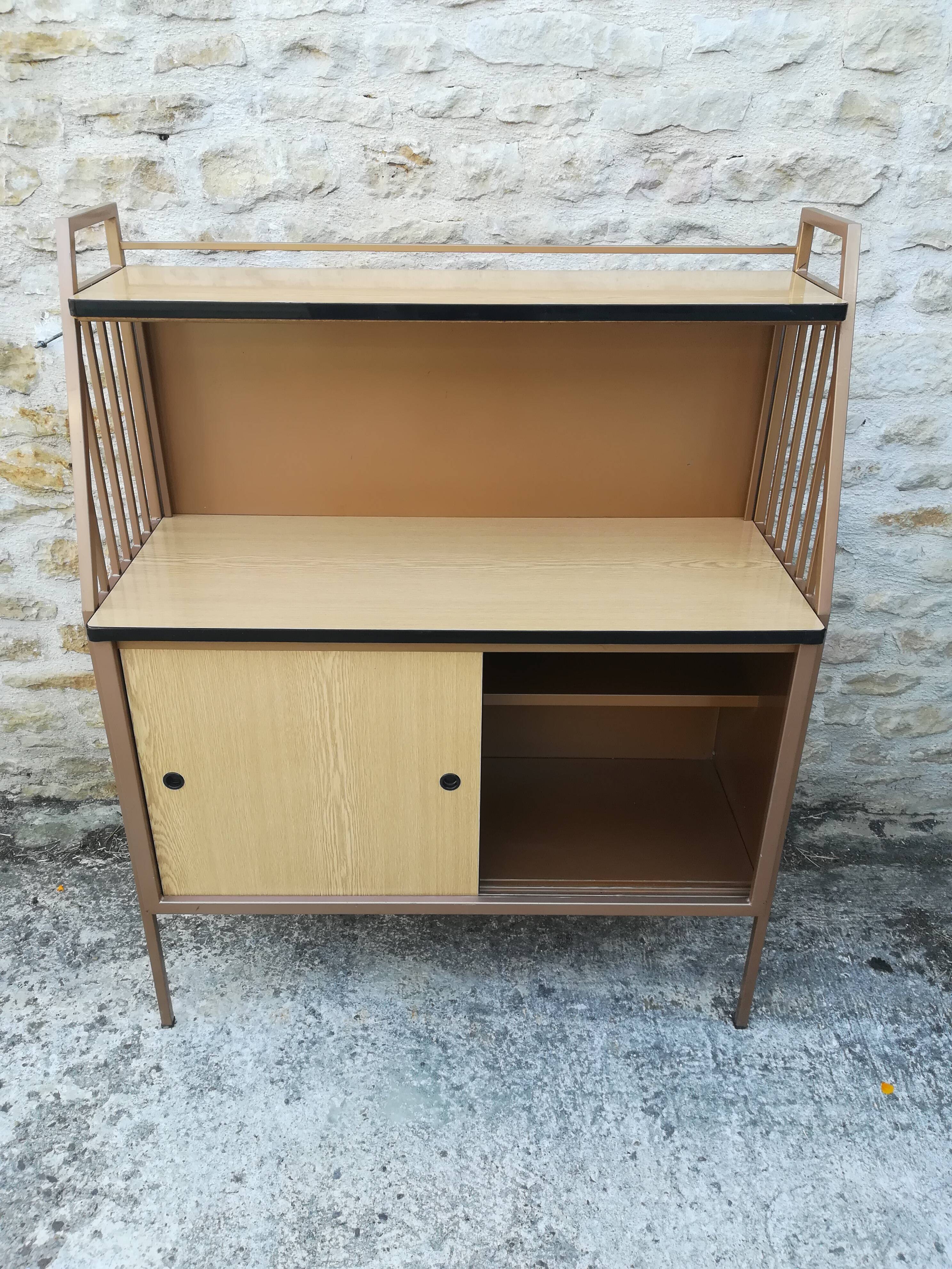 Buffet in formica