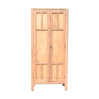 Armoire parisienne