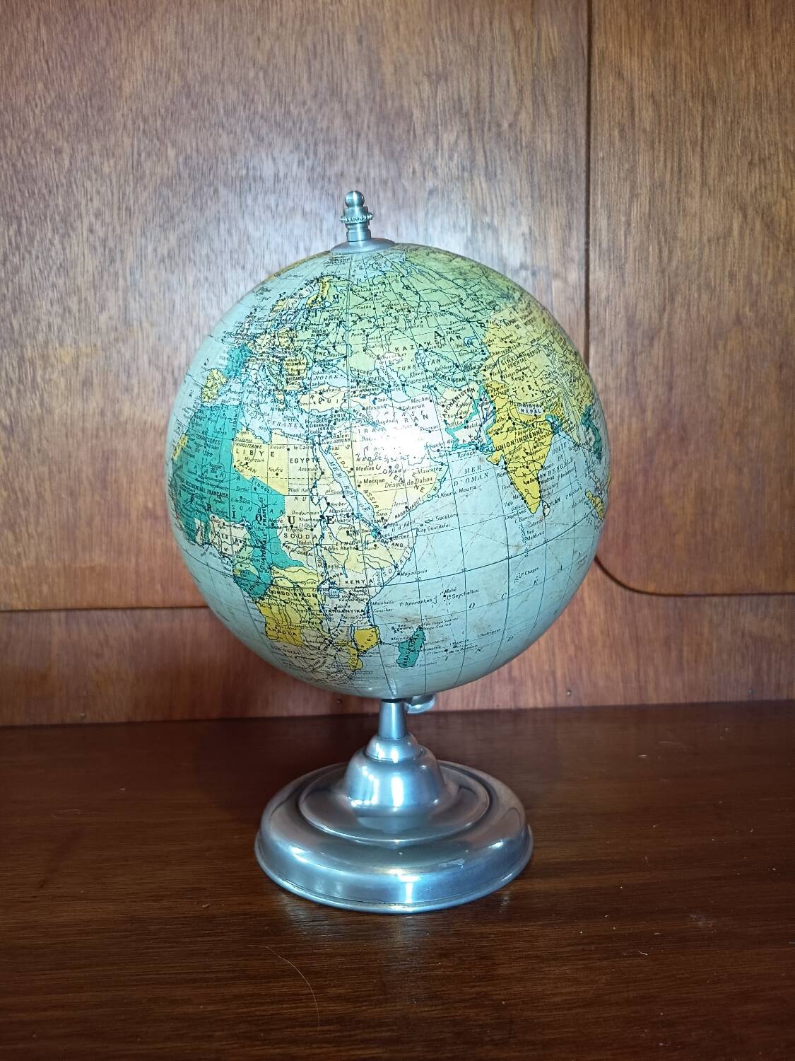 Taride World Map 1950
