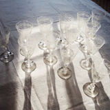 Former service of 30 engraved crystal foot glasses