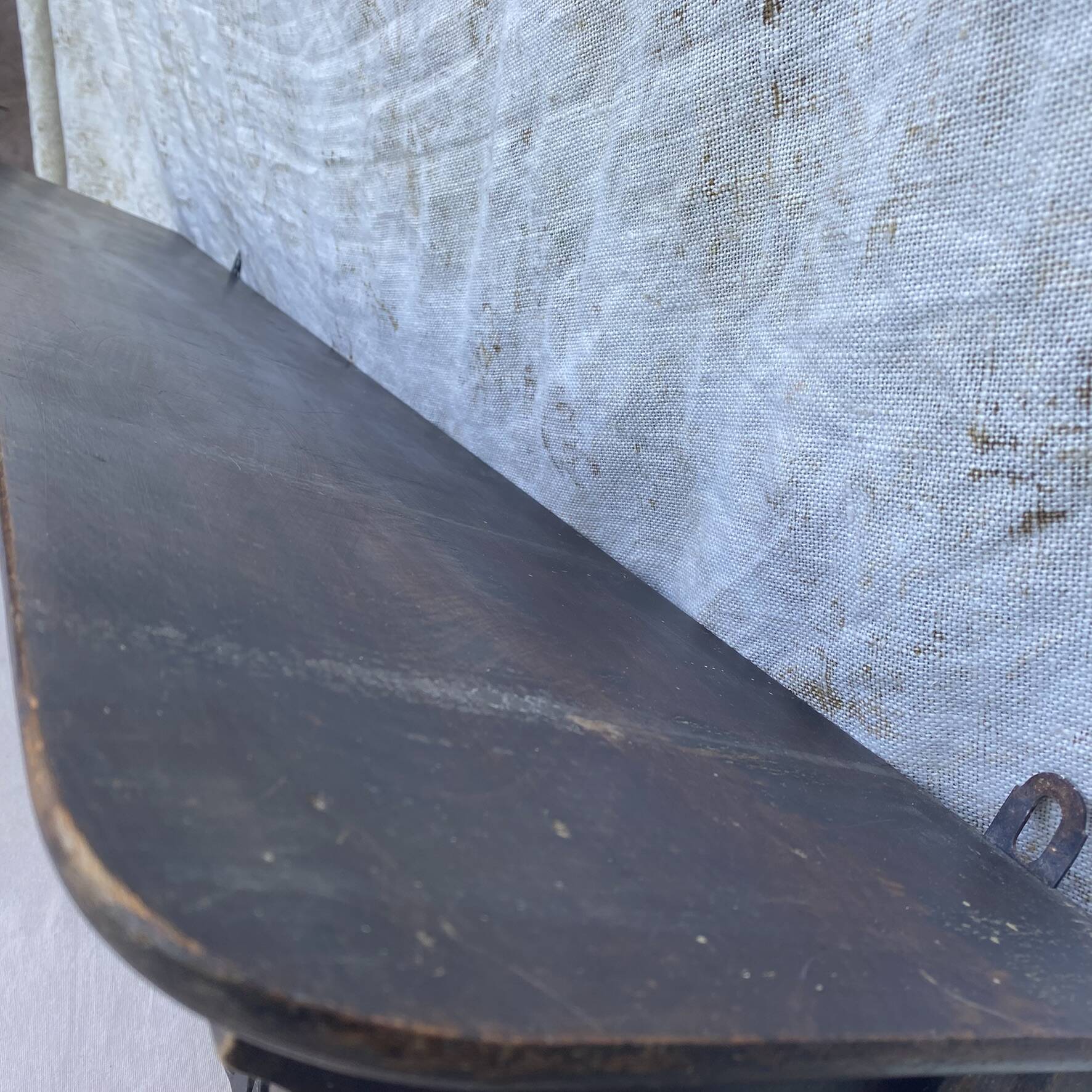 Large antique wall-mounted coat rack in carved wood 135 cm
