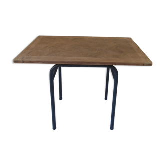 Table, tubular pedestal metal gray slate, oak tray marked