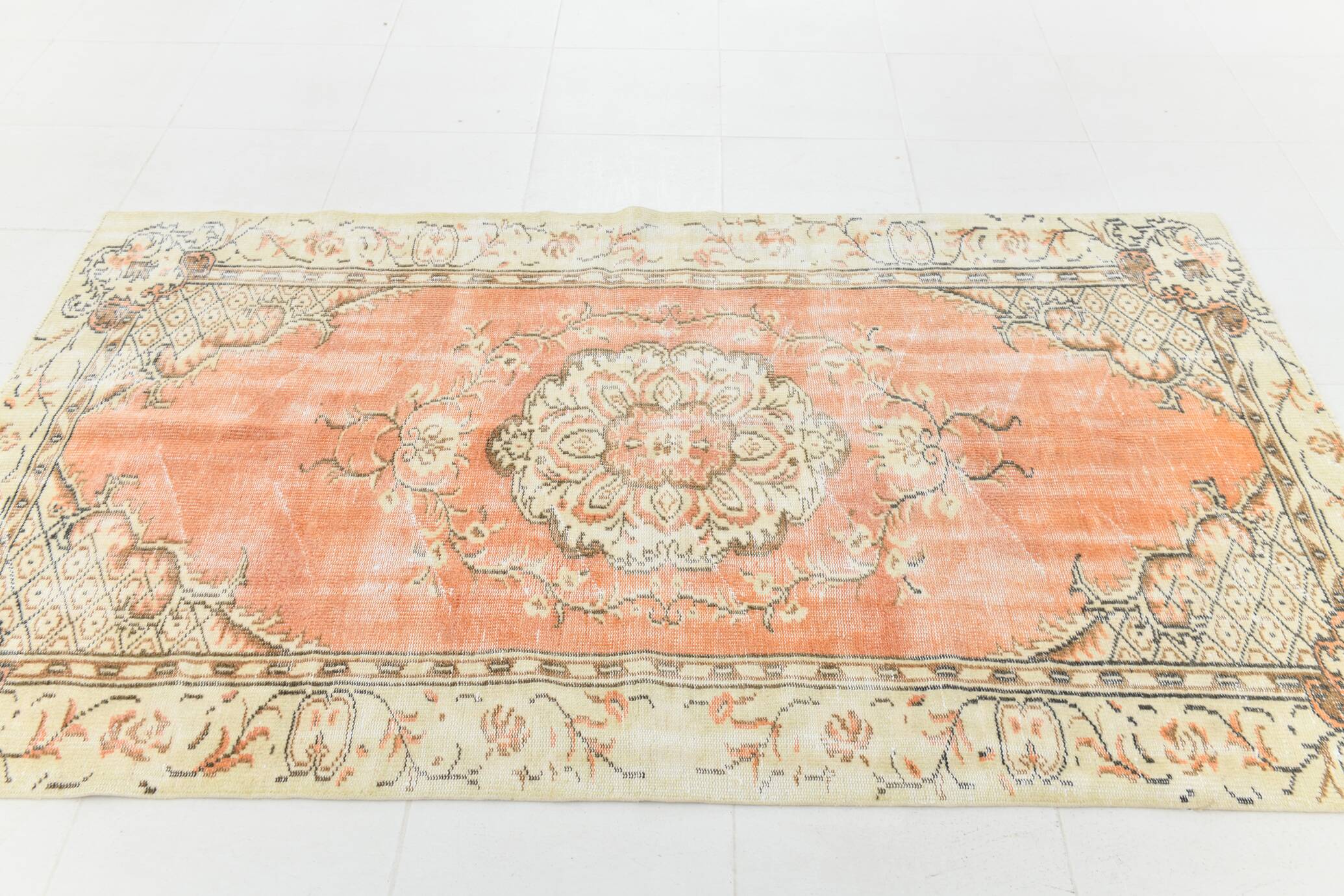 4x7 Peach & Beige Oriental Turkish Vintage Rug, 134x220Cm