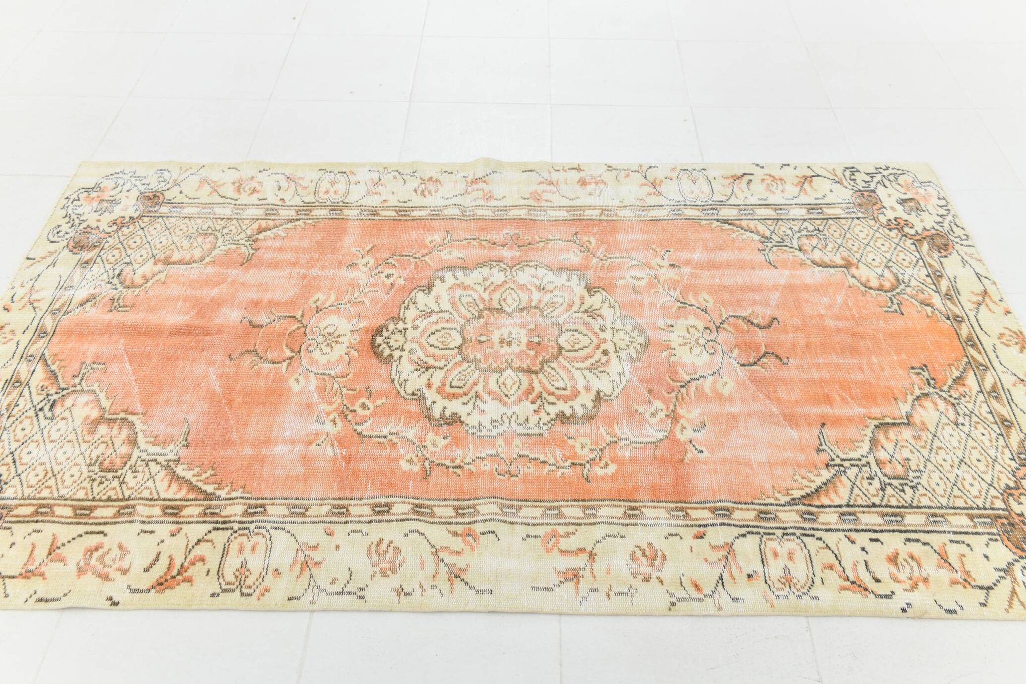 4x7 Peach & Beige Oriental Turkish Vintage Rug, 134x220Cm