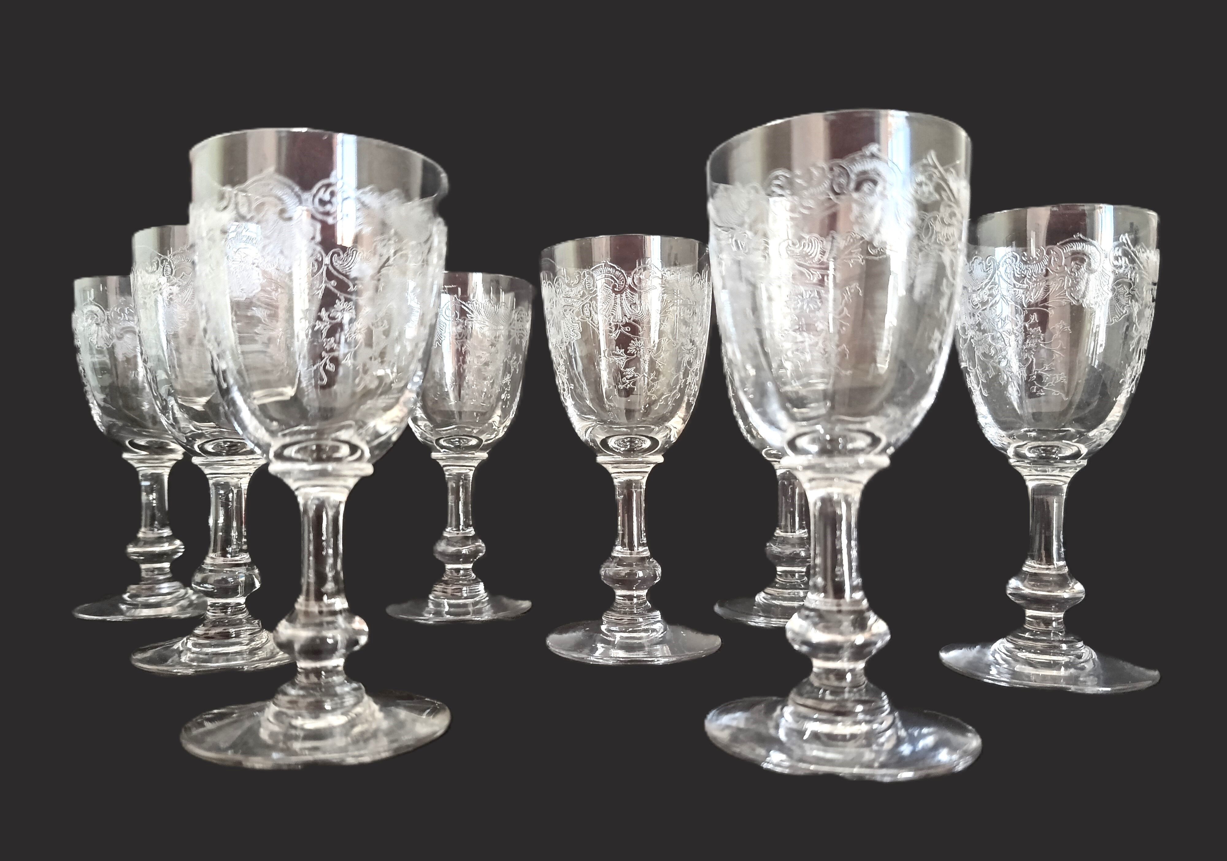 9 crystal white wine glasses from St. Louis model Cléo and their decanter.