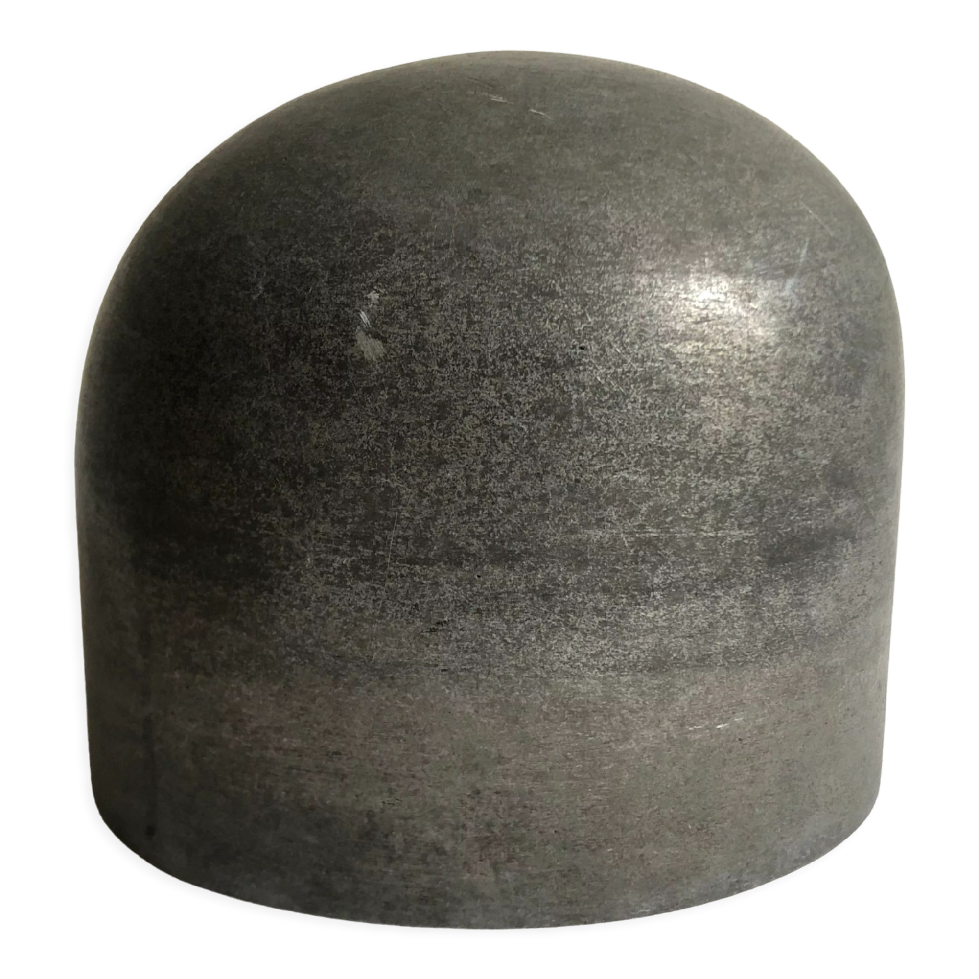 Hat shape in cast aluminum