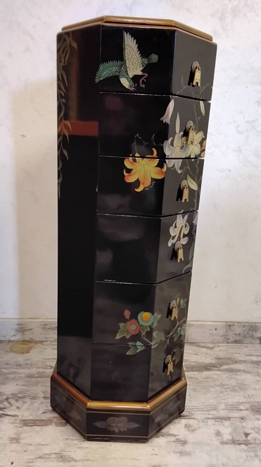 Asian style chest of drawers