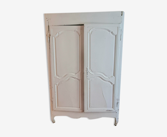 Armoire parisienne blanche