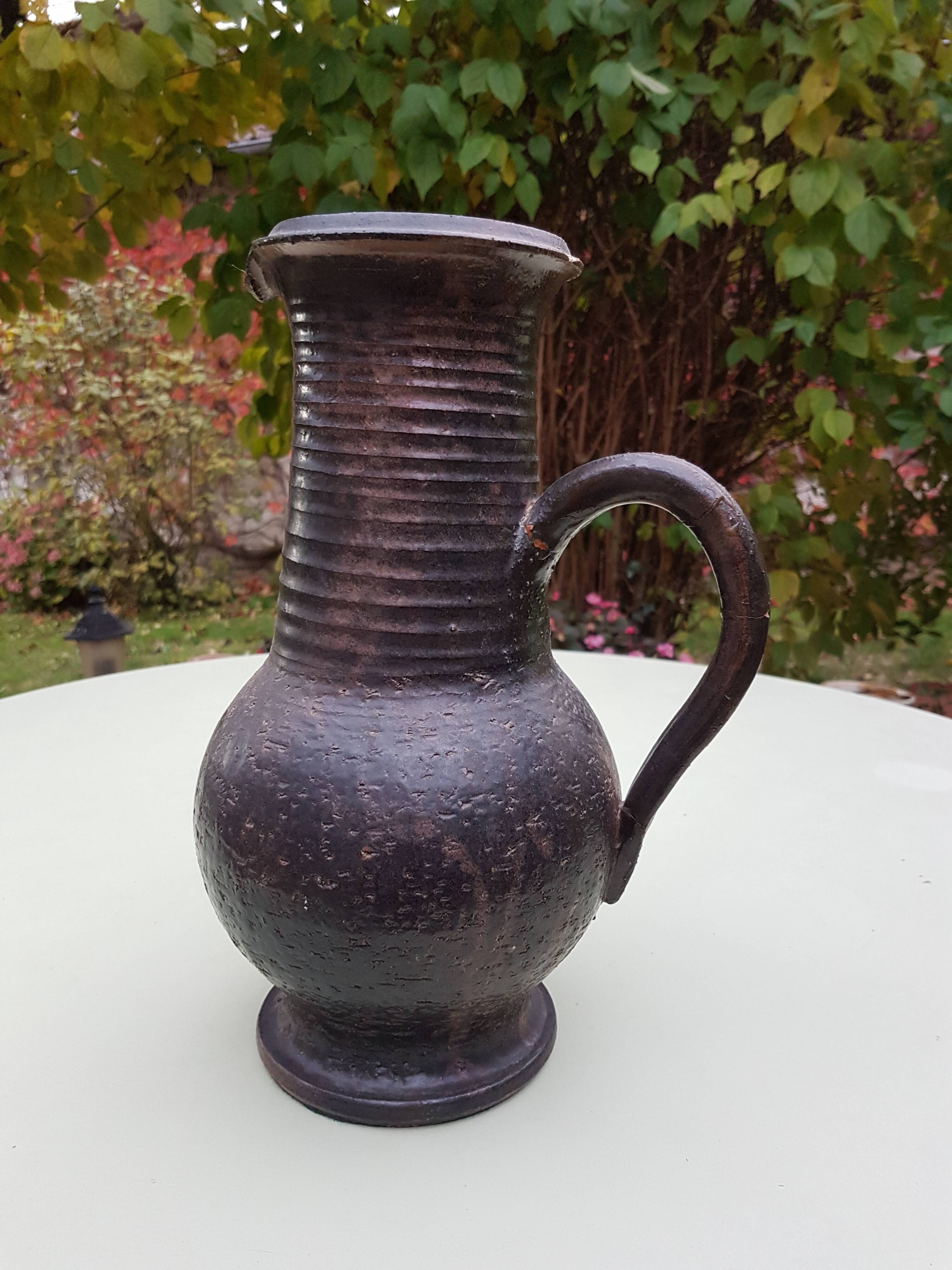 Ceramic jug of Jean Marais