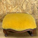 Ancien repose pied bois tissu velours ocre tabouret style Louis XV vintage