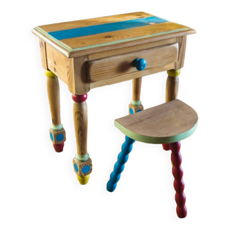 Children's desk