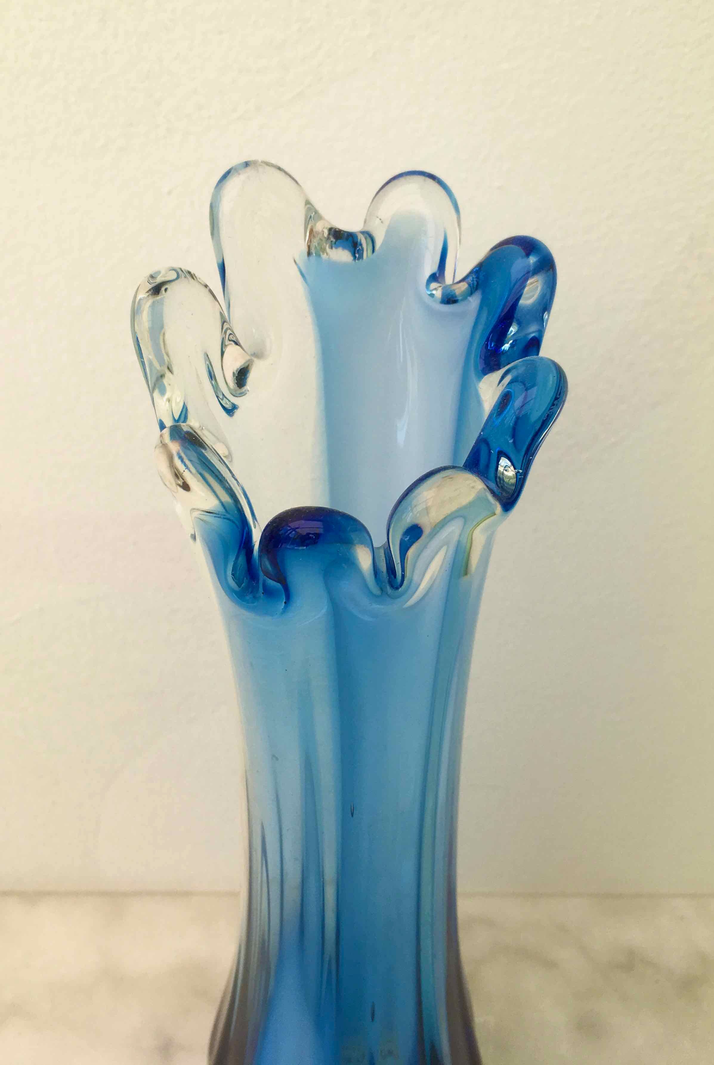 Vase soliflore bleu vintage