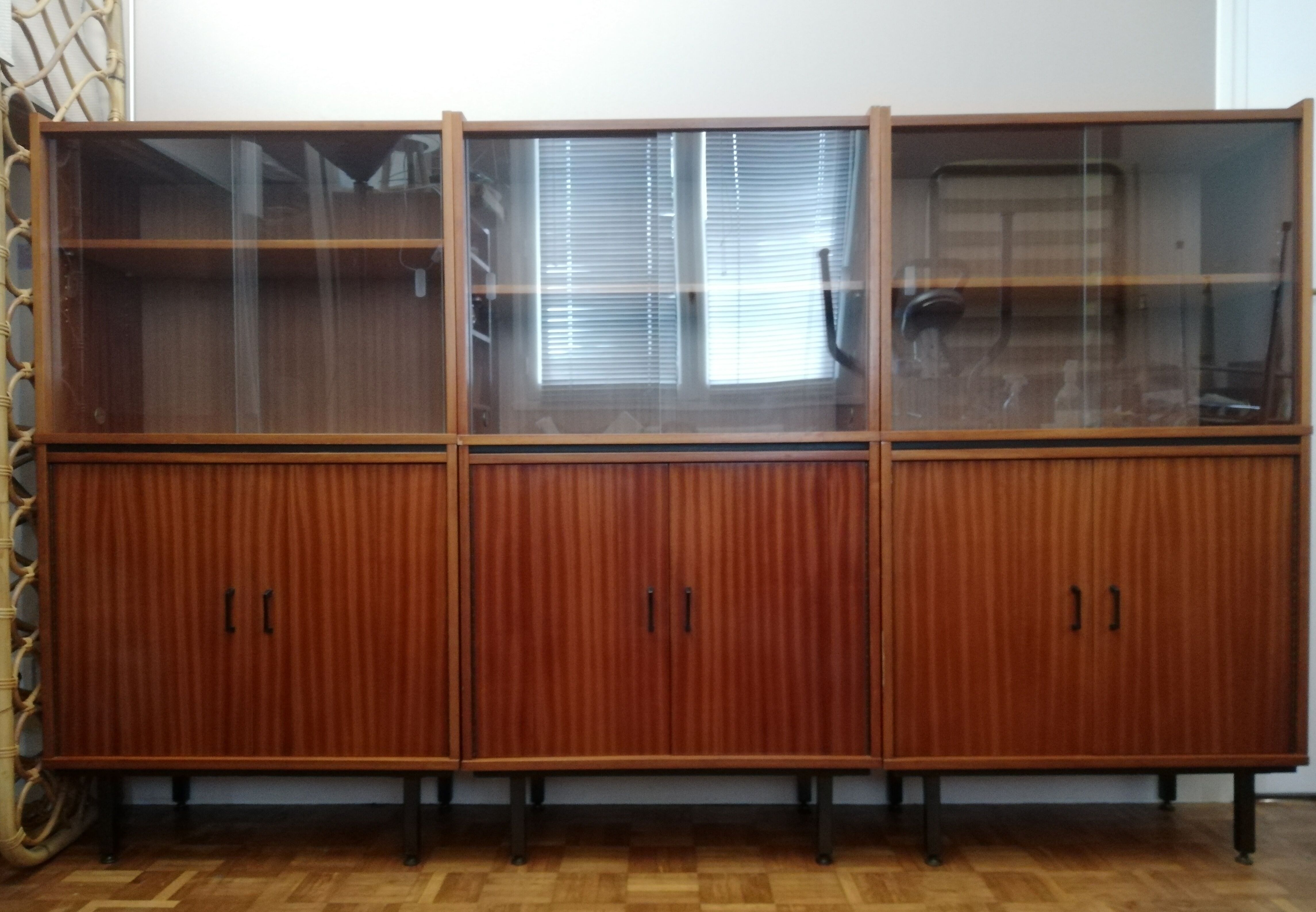 Modernist modular showcase libraries