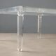 Table basse en plexiglas