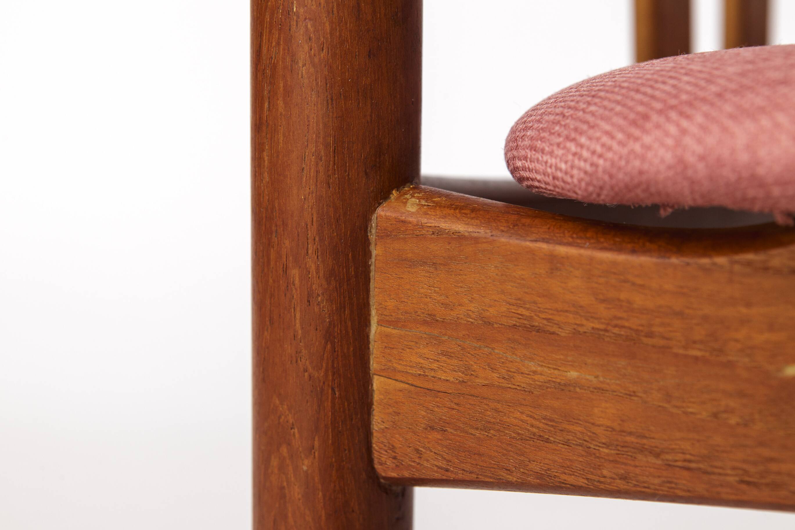 Set of 4 Bramin Teak Dining Chairs – Denmark 1960s – Pink Upholstery