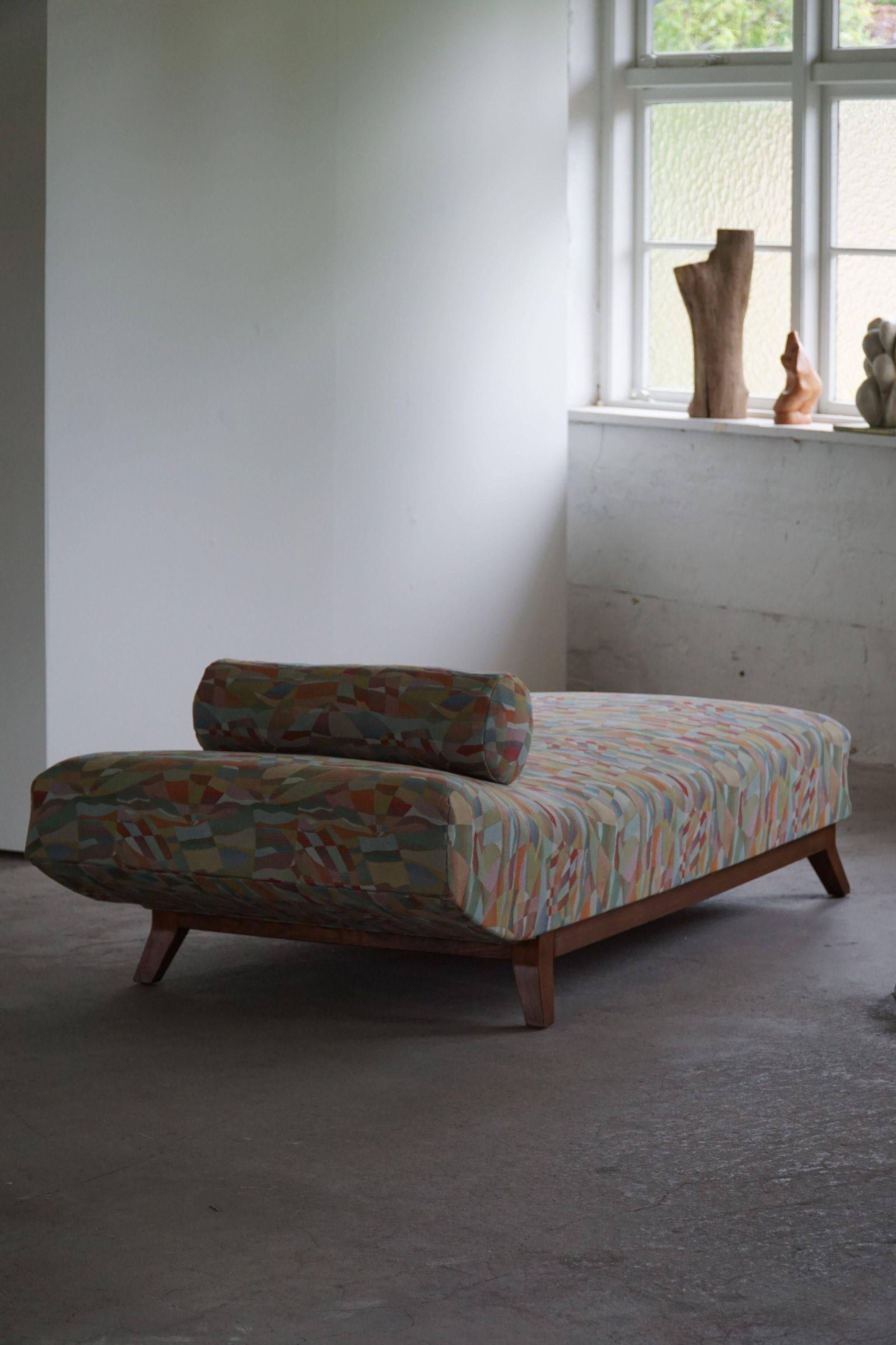 Art Deco bench, reupholstered in vintage fabric, Danish cabinetmaker, 1940s.