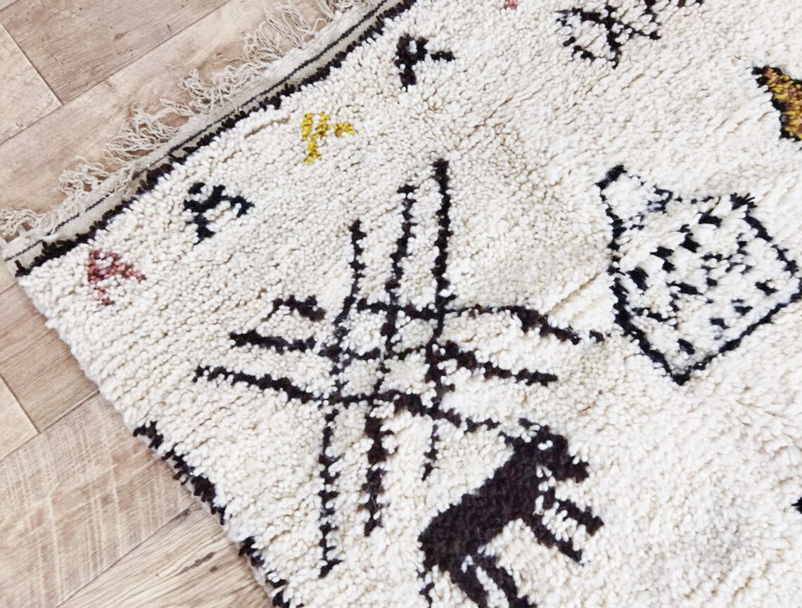 Handmade moroccan berber carpet 185 x 100 cm