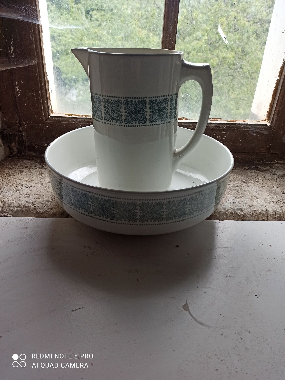 Toilet set