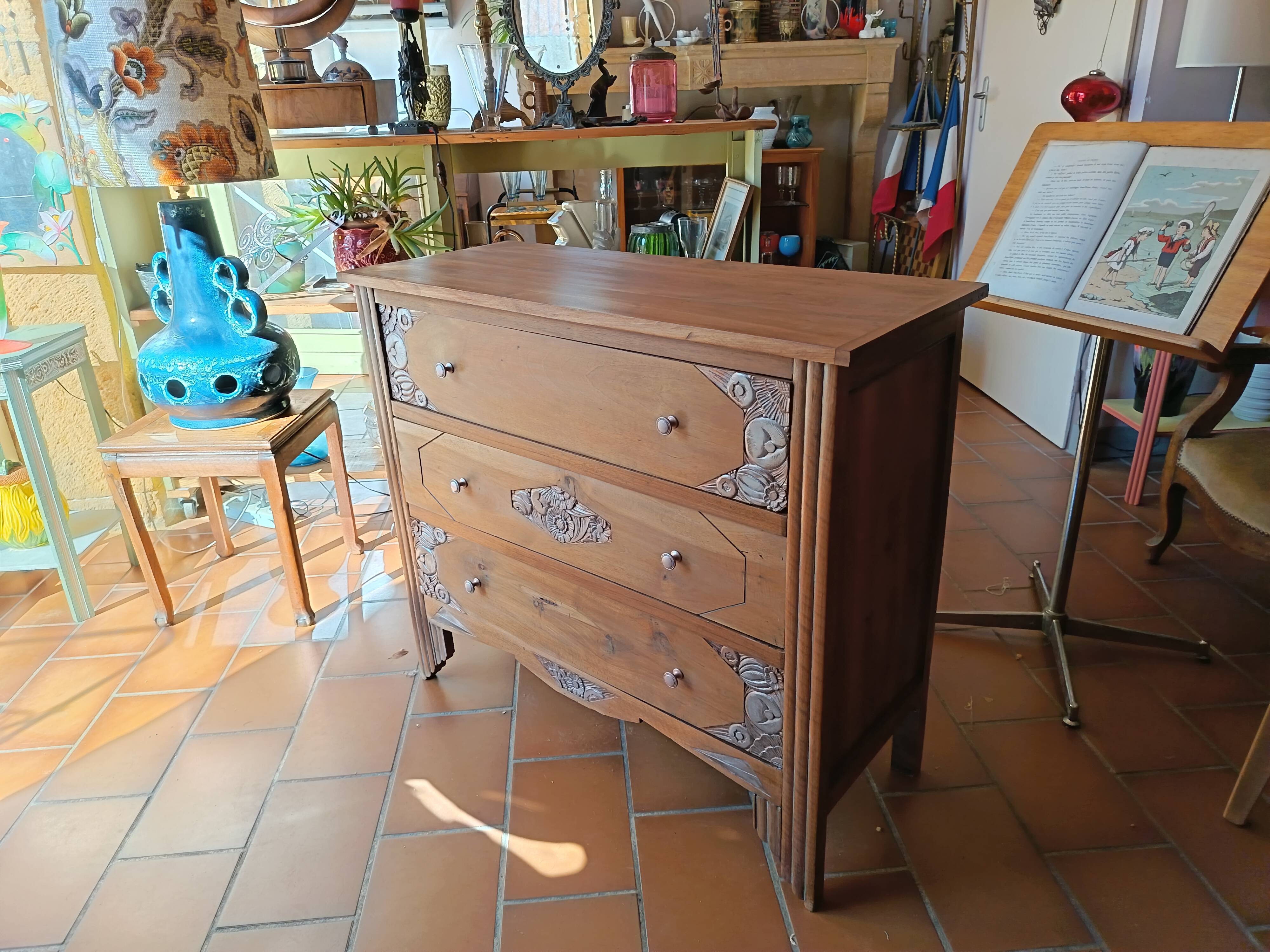Art Deco chest of drawers