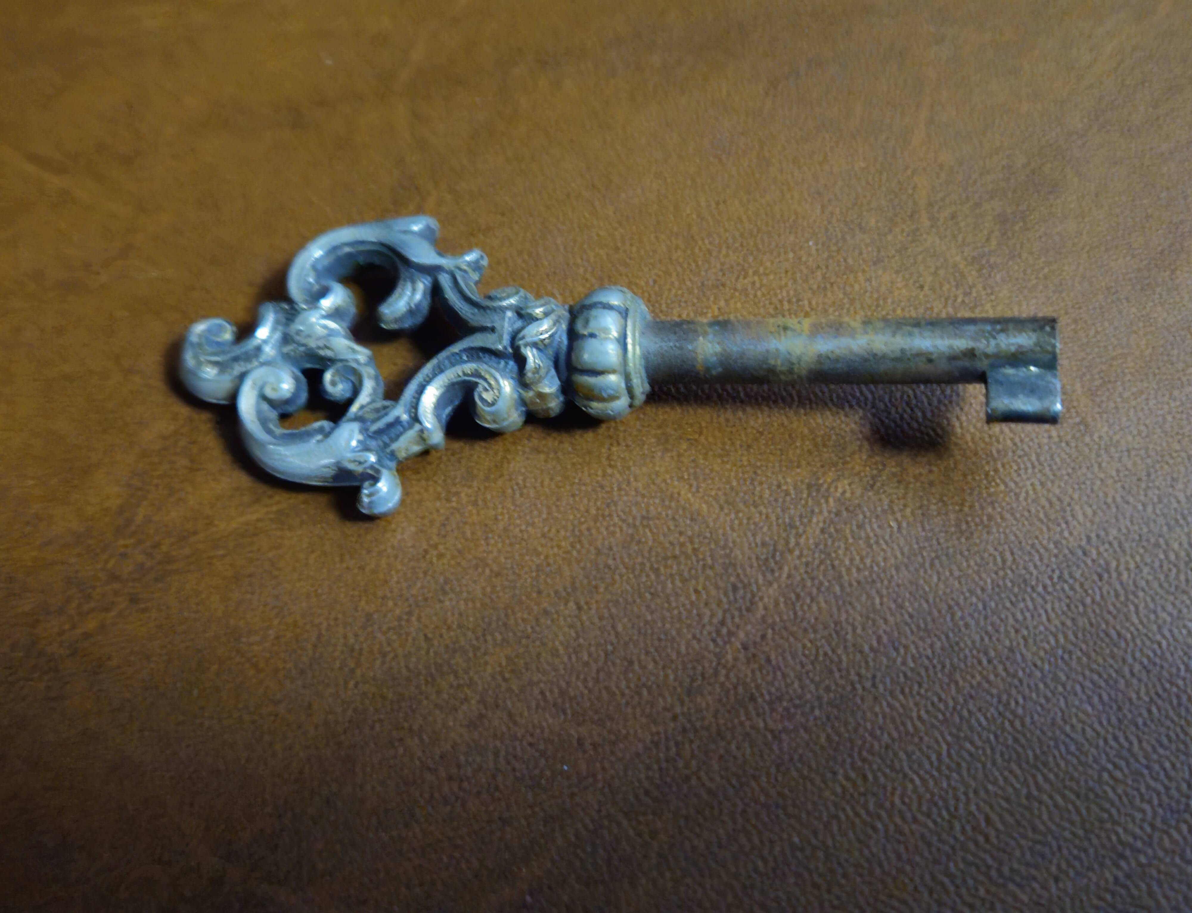 Secretary from the Restoration / Louis Philippe period, 19th century, in mahogany.