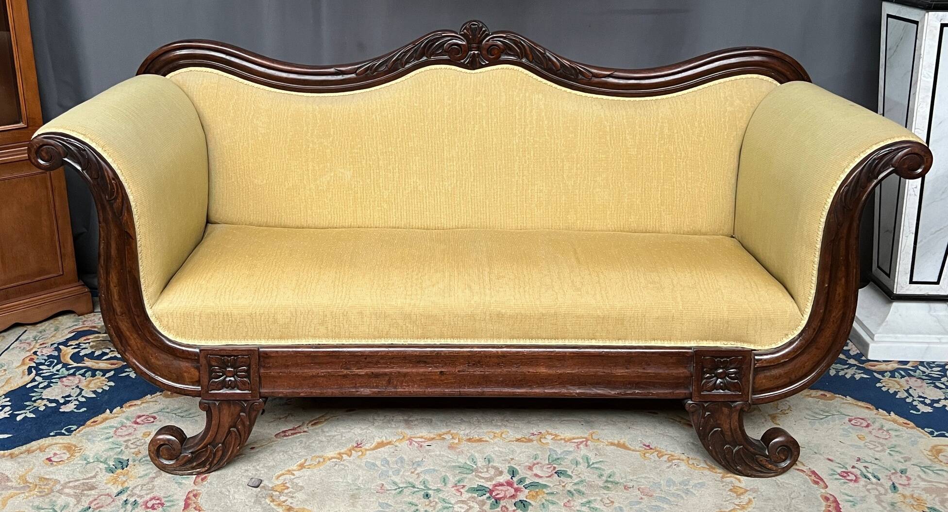 Empire-style canapé. Mahogany.