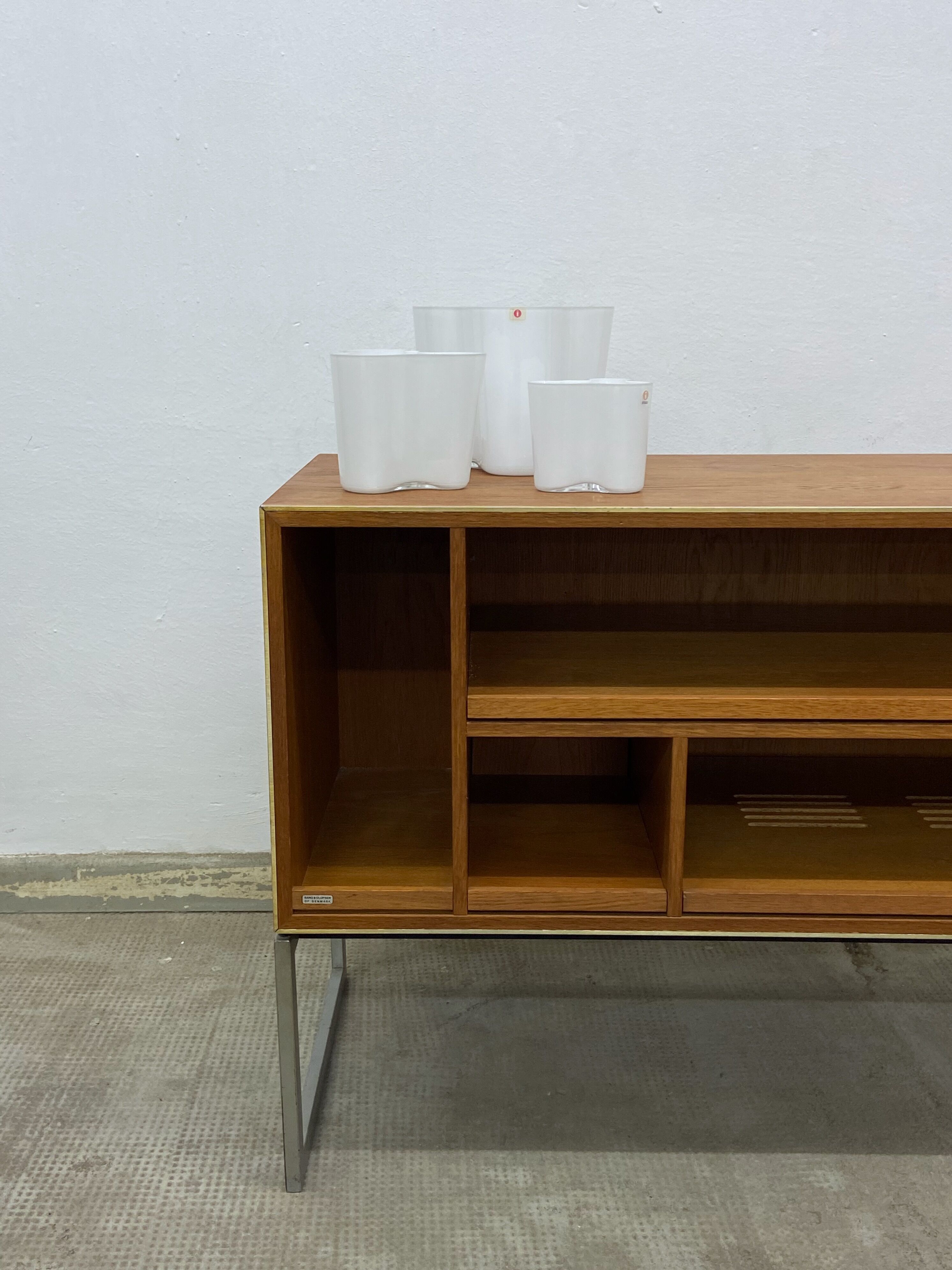 Oak sideboard MC30 by Jacob Jensen for Bang and Olufsen