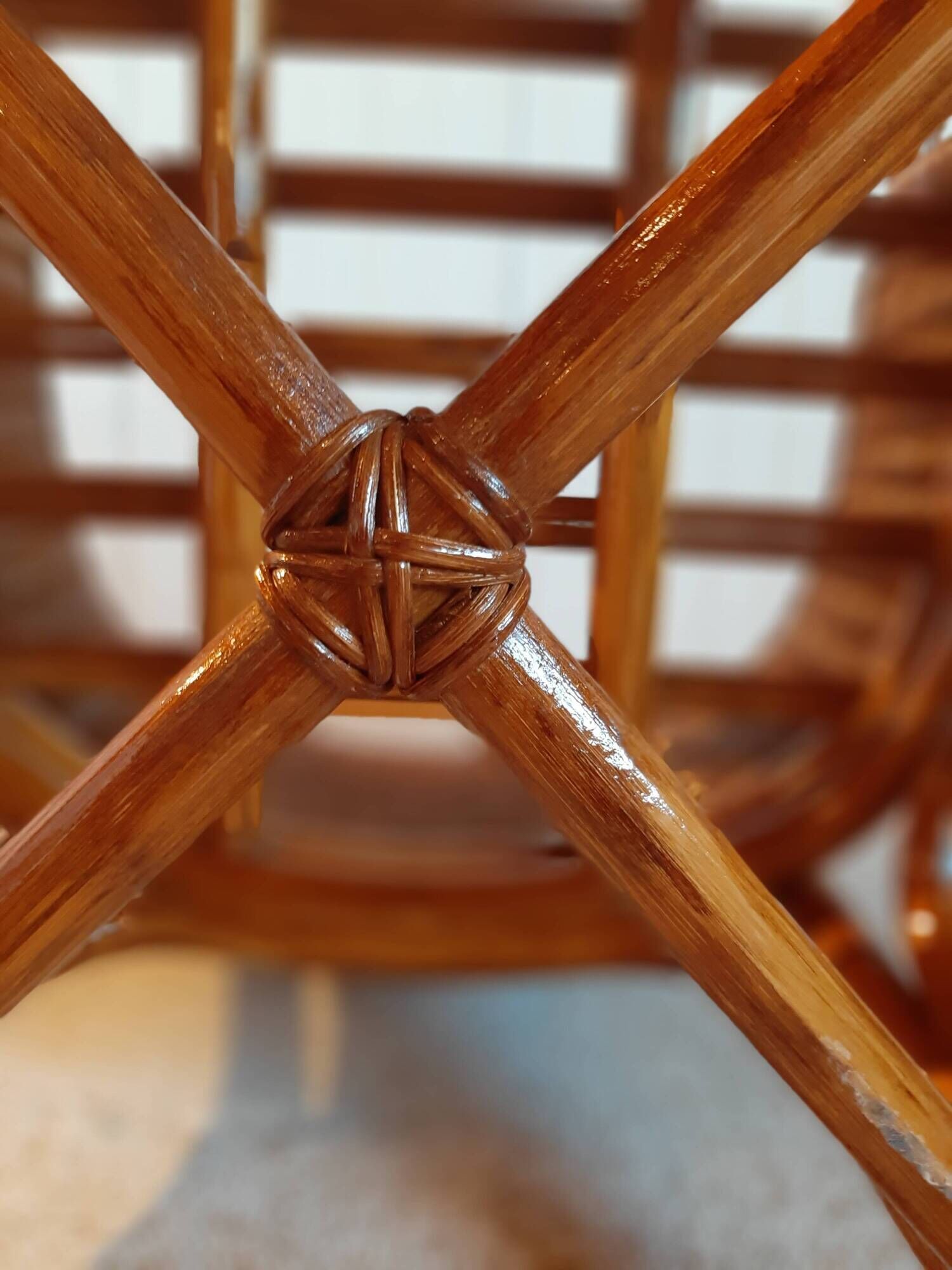 Set of 2 armchairs in adult varnished woven rattan