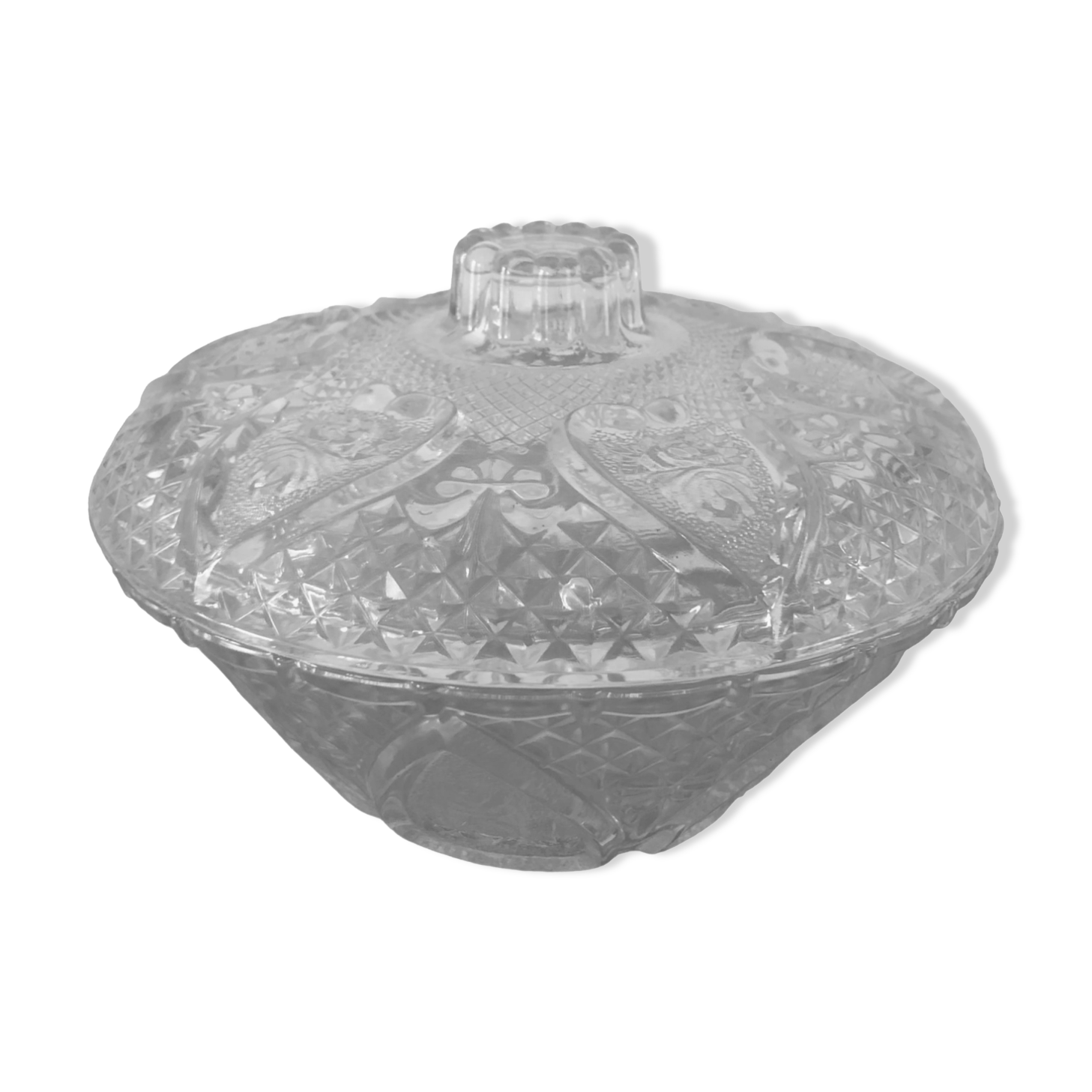 Bonbonnière with cut glass lid