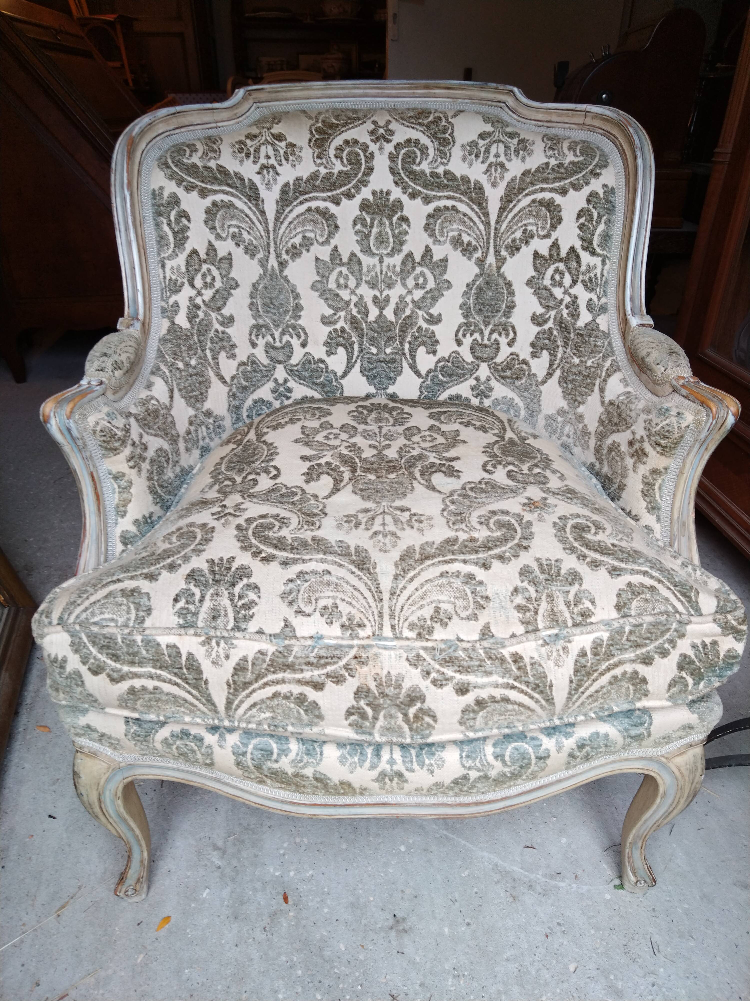 Curved shepherdess Louis XV