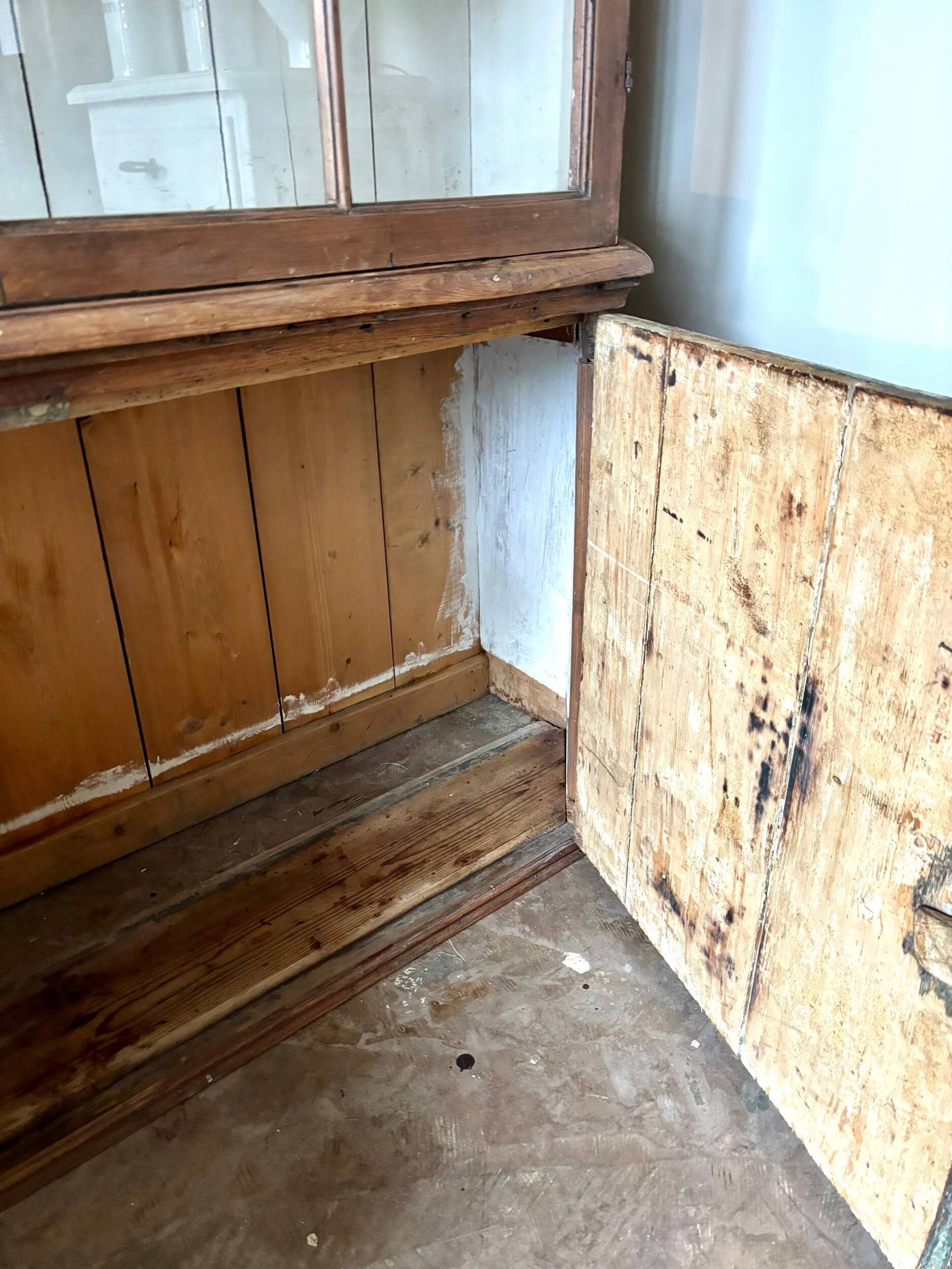 Buffet 2 corps vitré en bois, XIXème