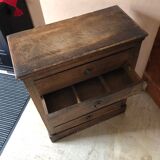 Vertical chest of drawers