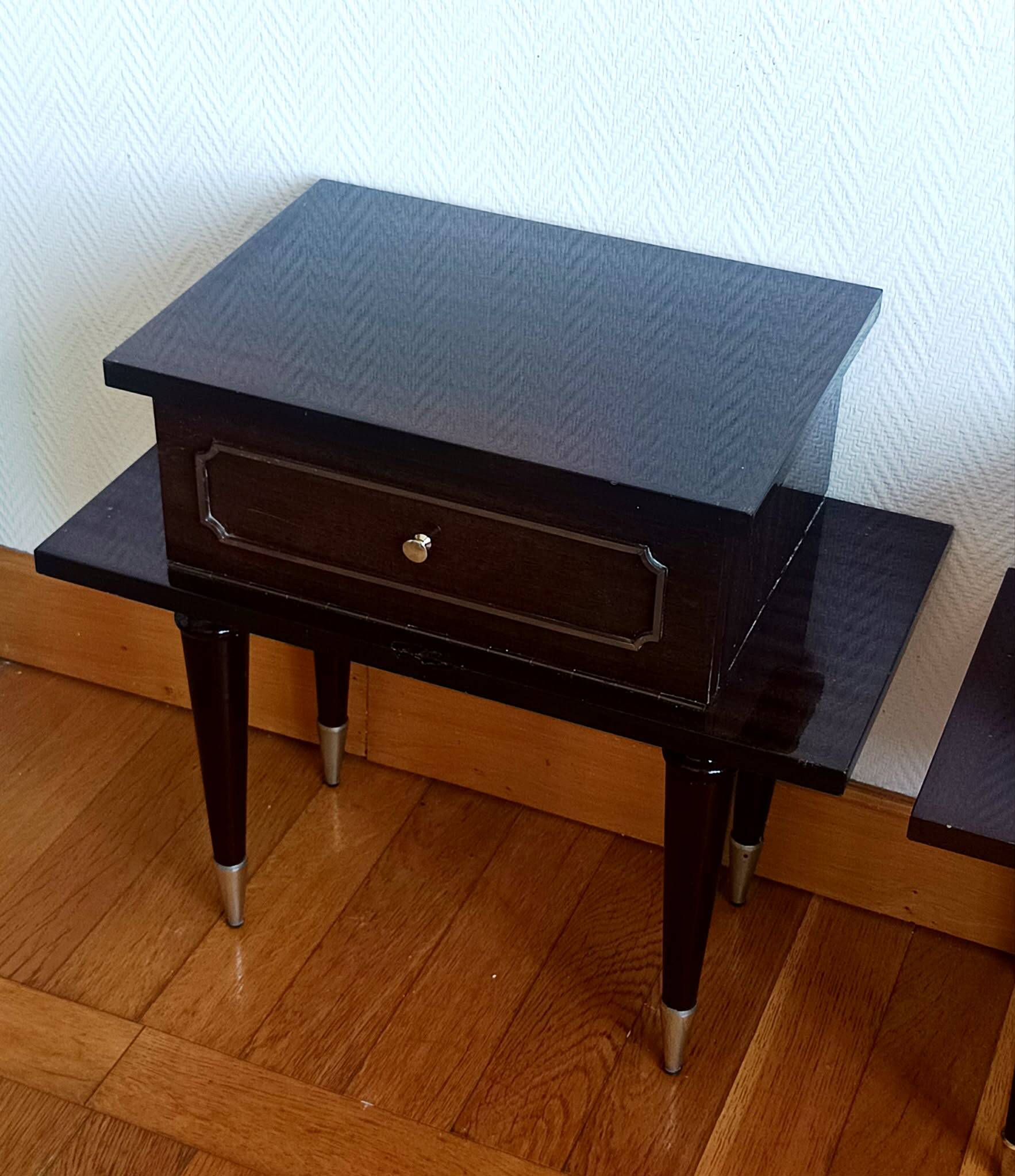 Paire de chevets en bois laqué mid-century 1950