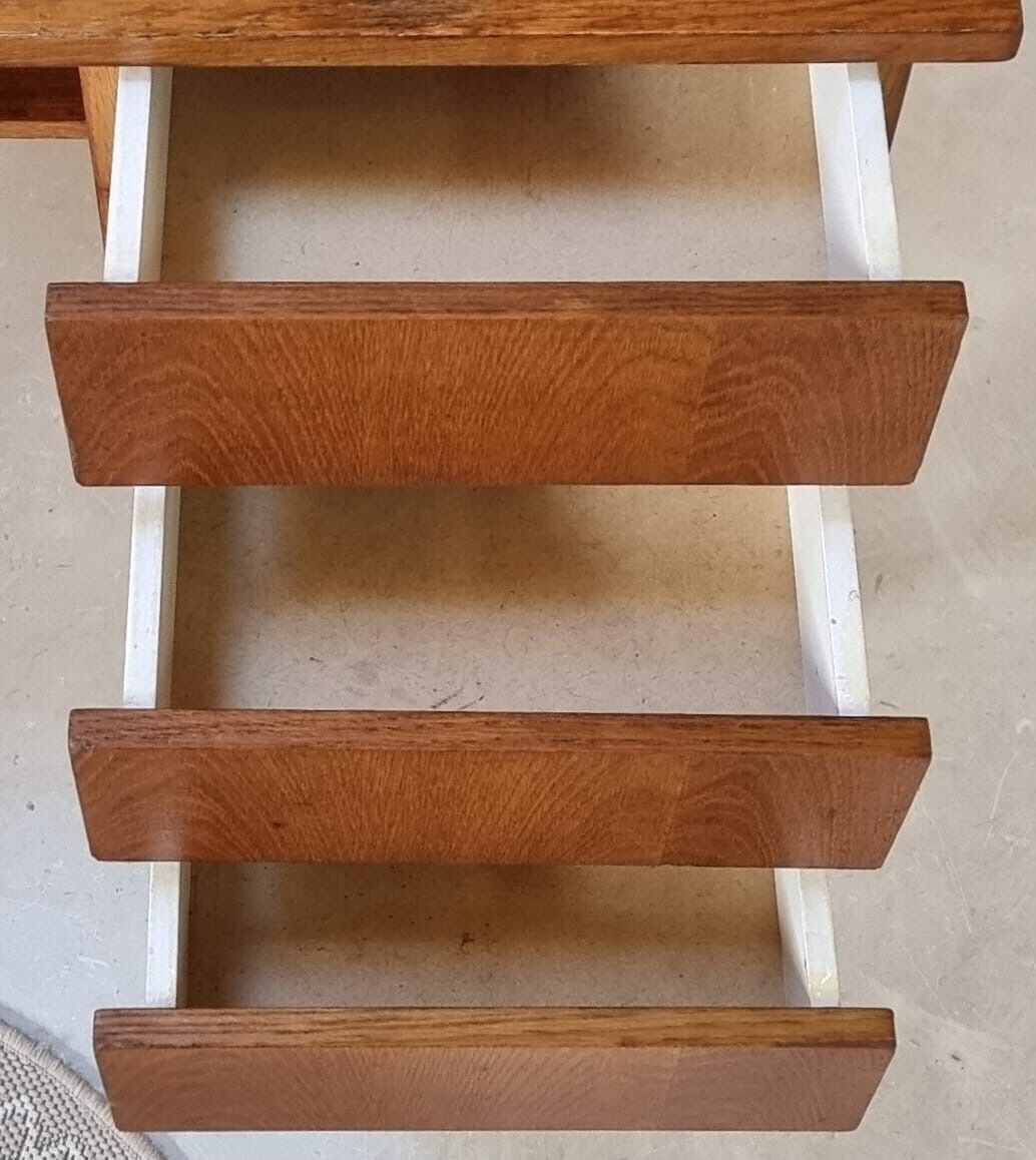 Bureau du milieu du siècle