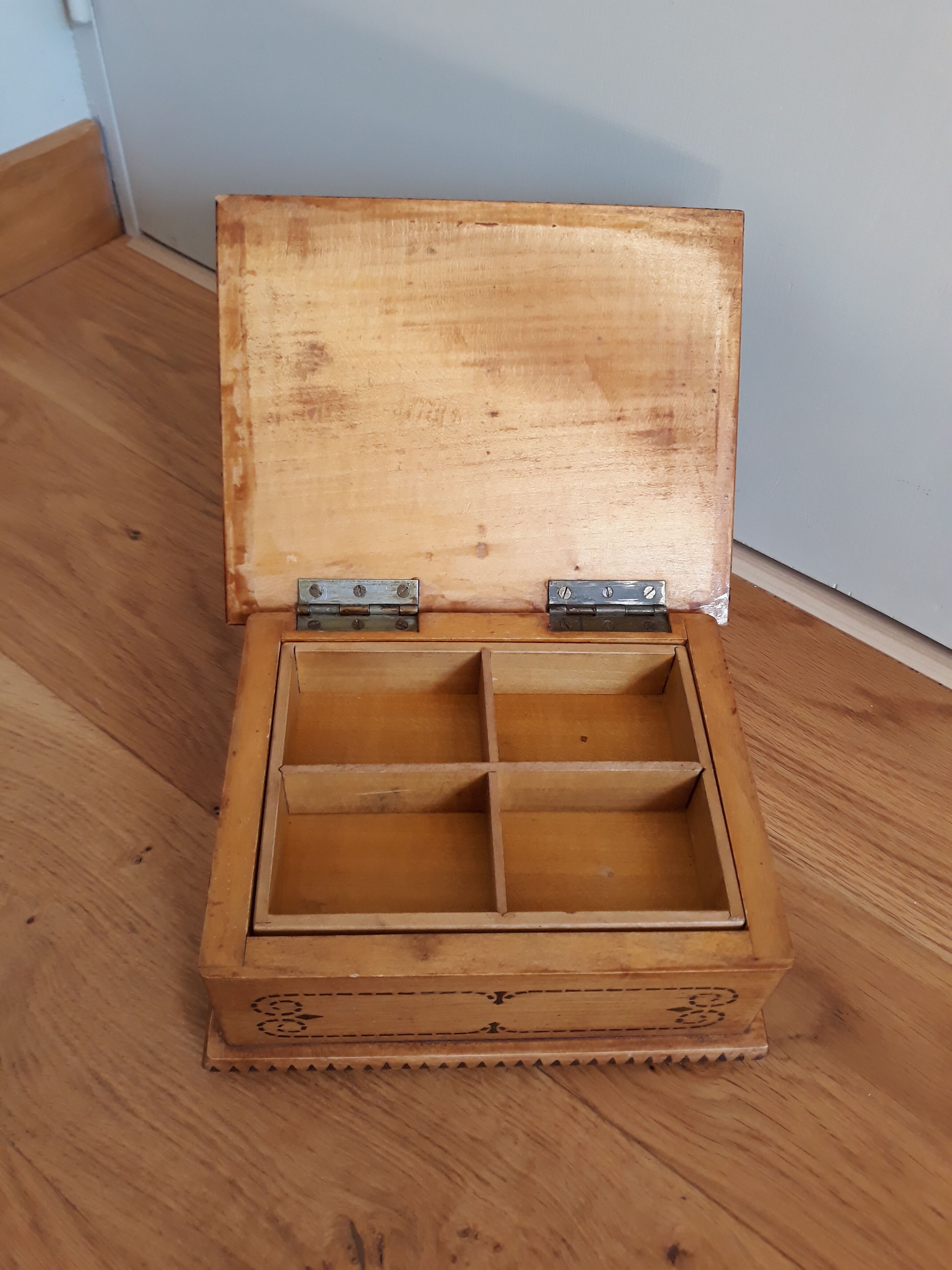 Jewelry box with wooden compartments