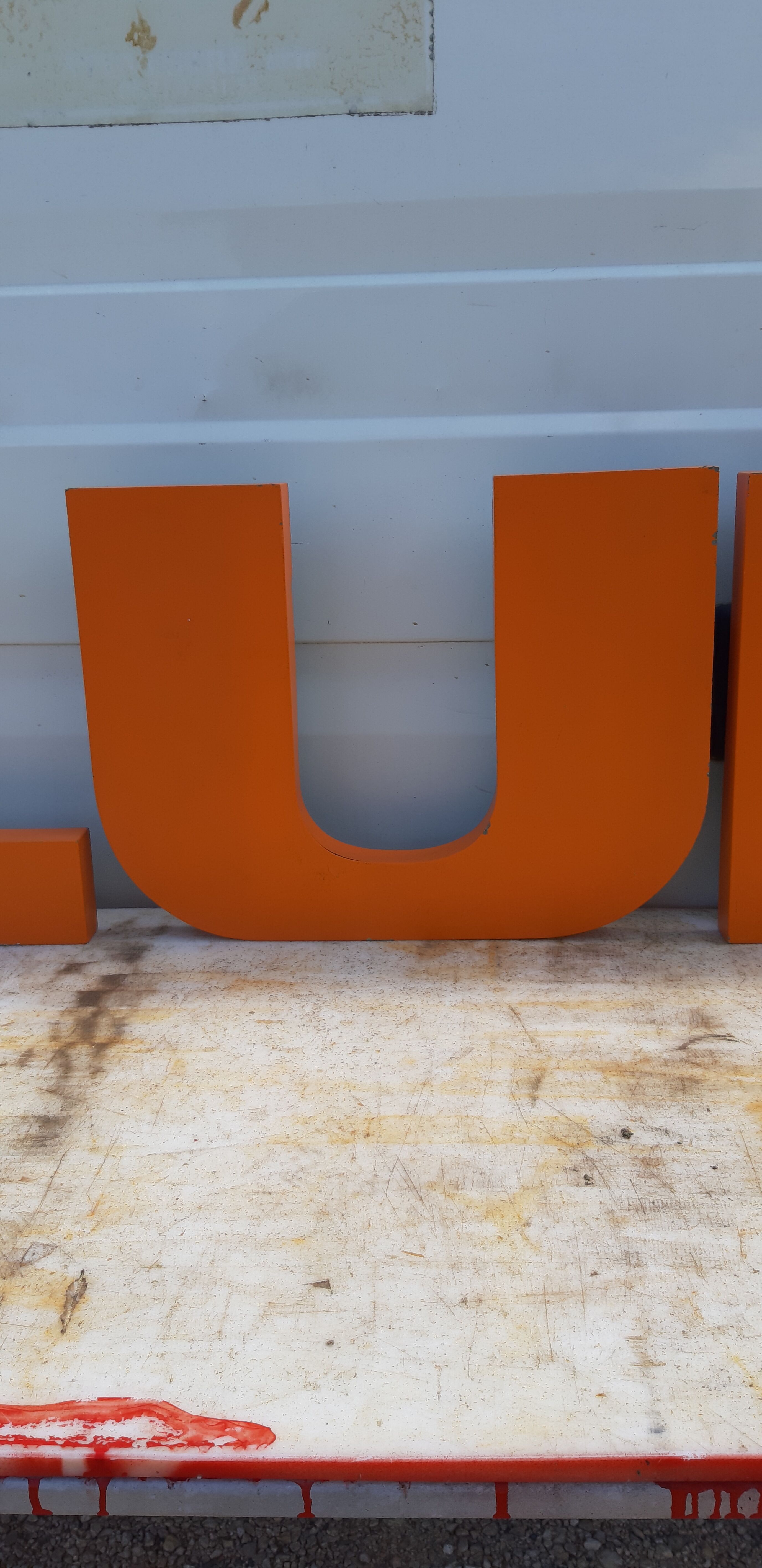 4 lettres industrielles des années 70 en aluminium