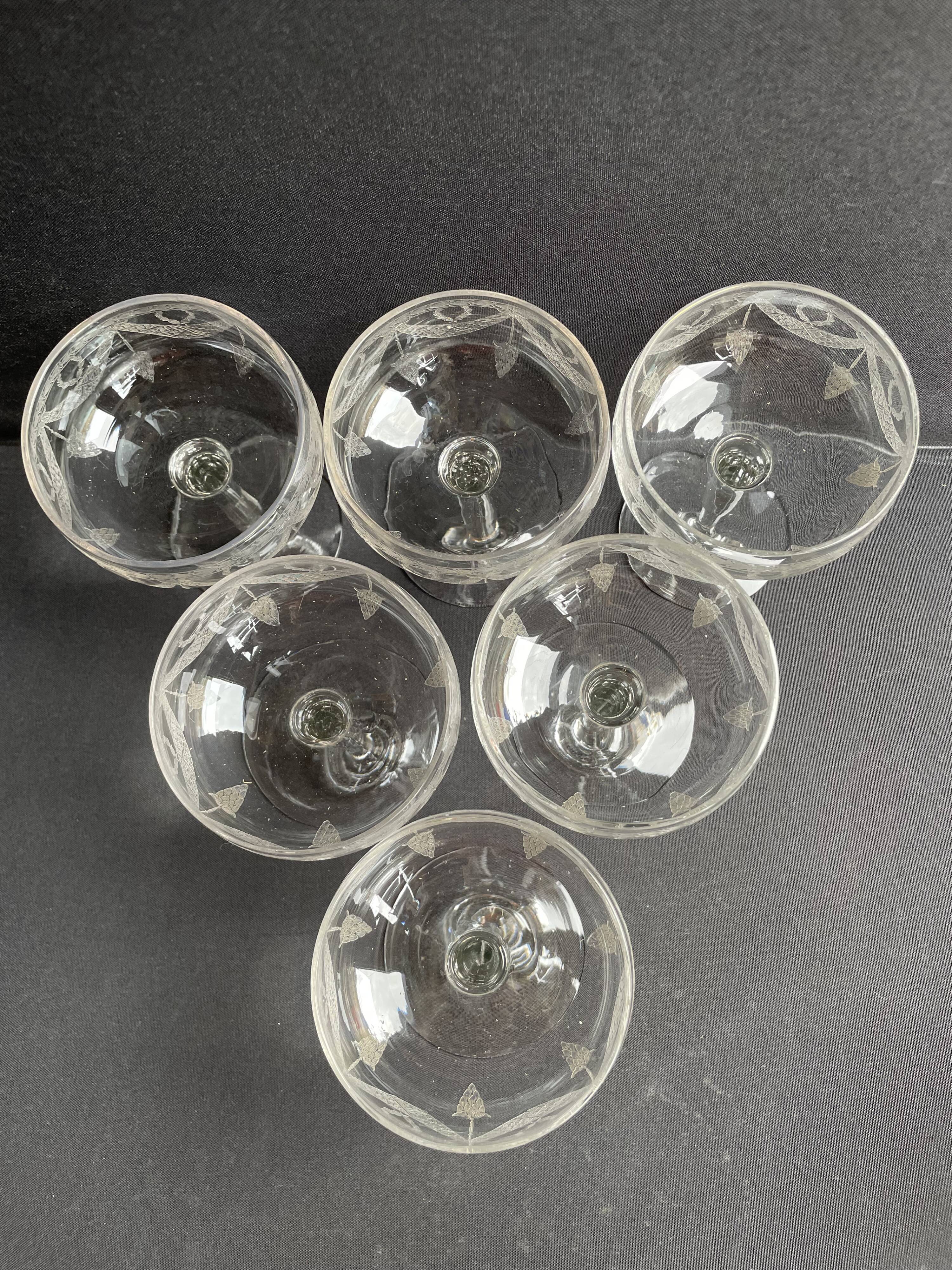 6 ½ crystal guilloché champagne glasses – Art nouveau