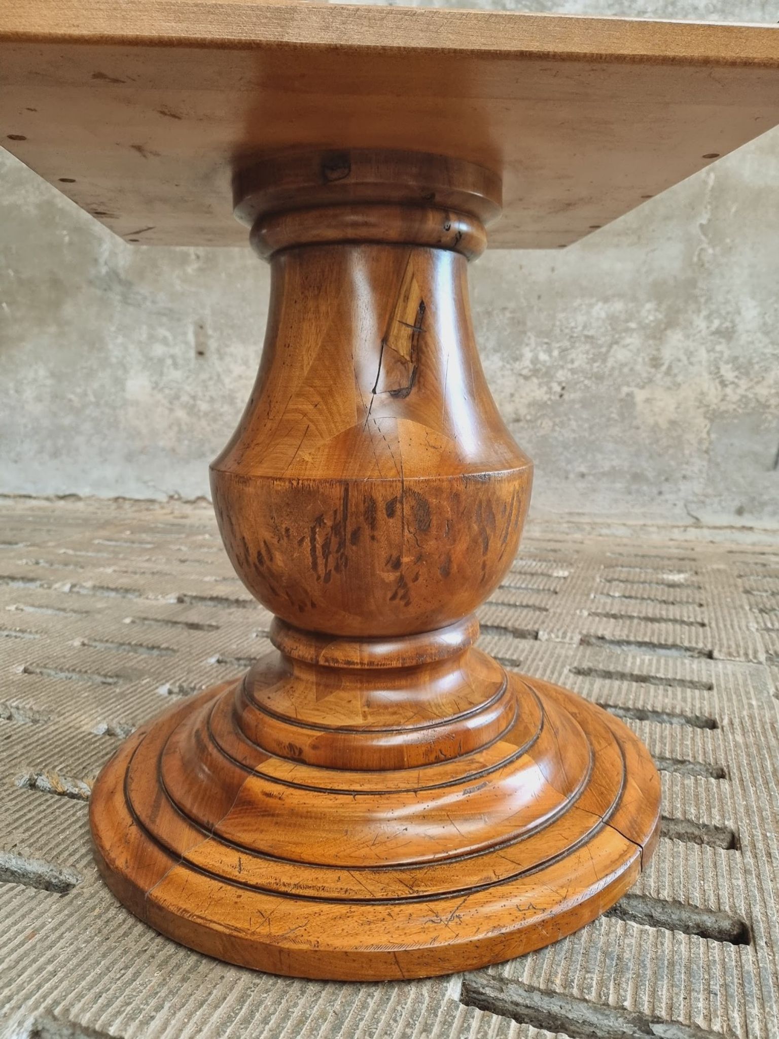 Old round table walnut dining table 140 cm