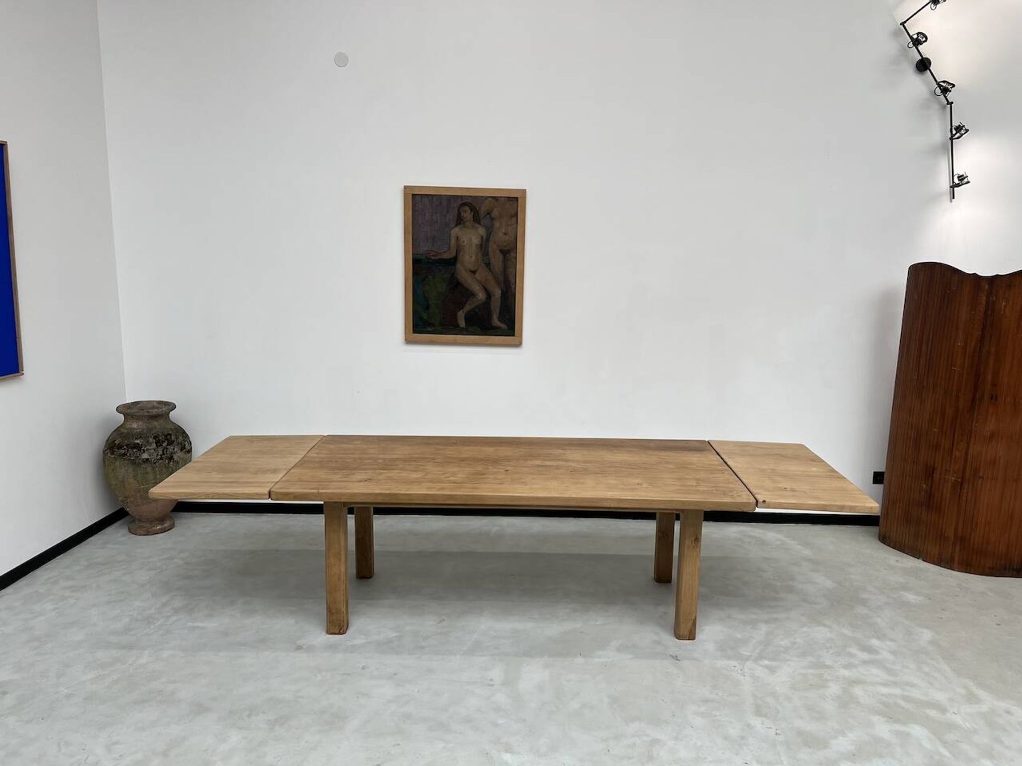 Large farm table from the 60s, in solid oak, with extensions