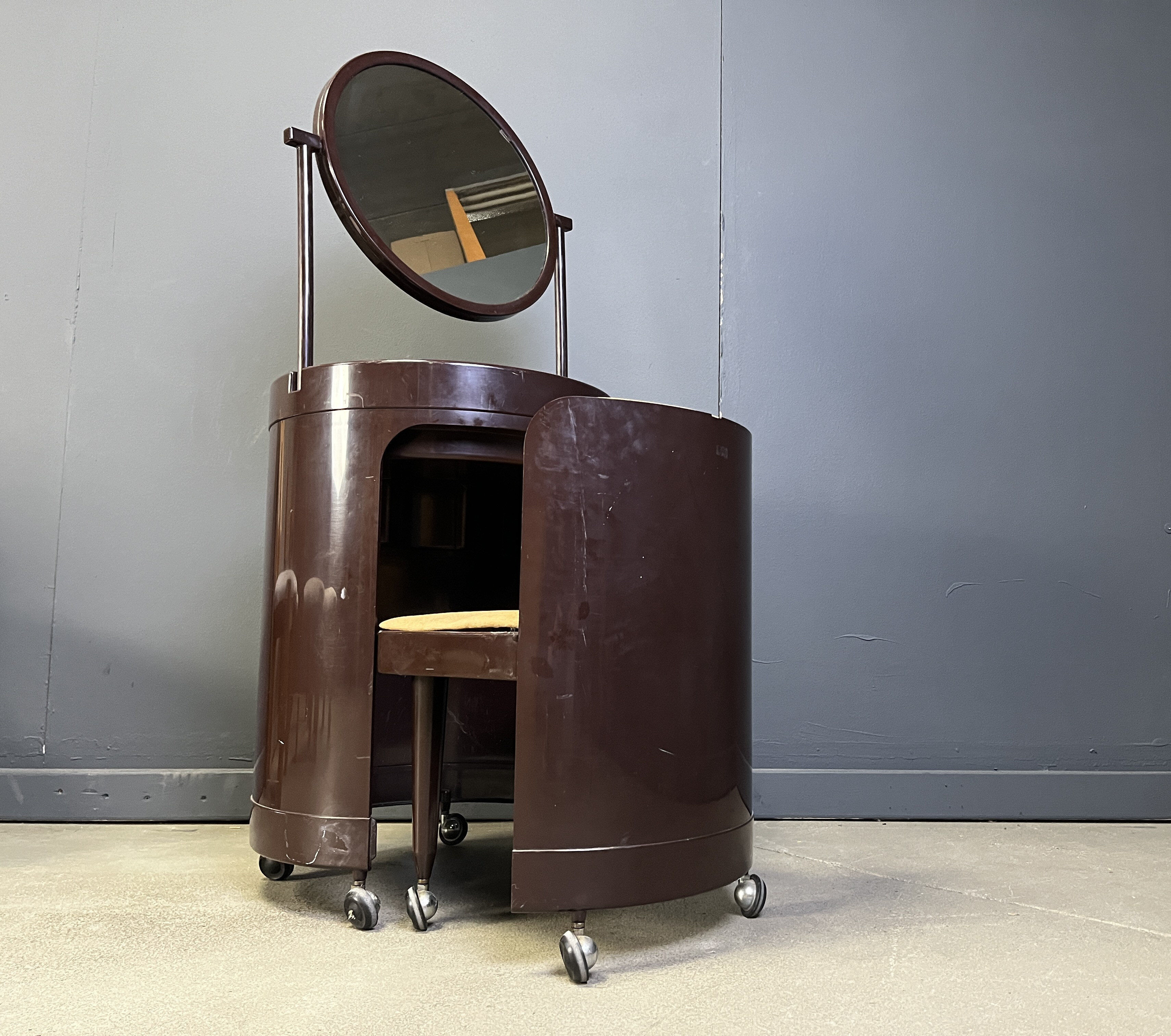 Silvi vanity table on wheels and chair from Studio Kastilia, 1970s, set of 2