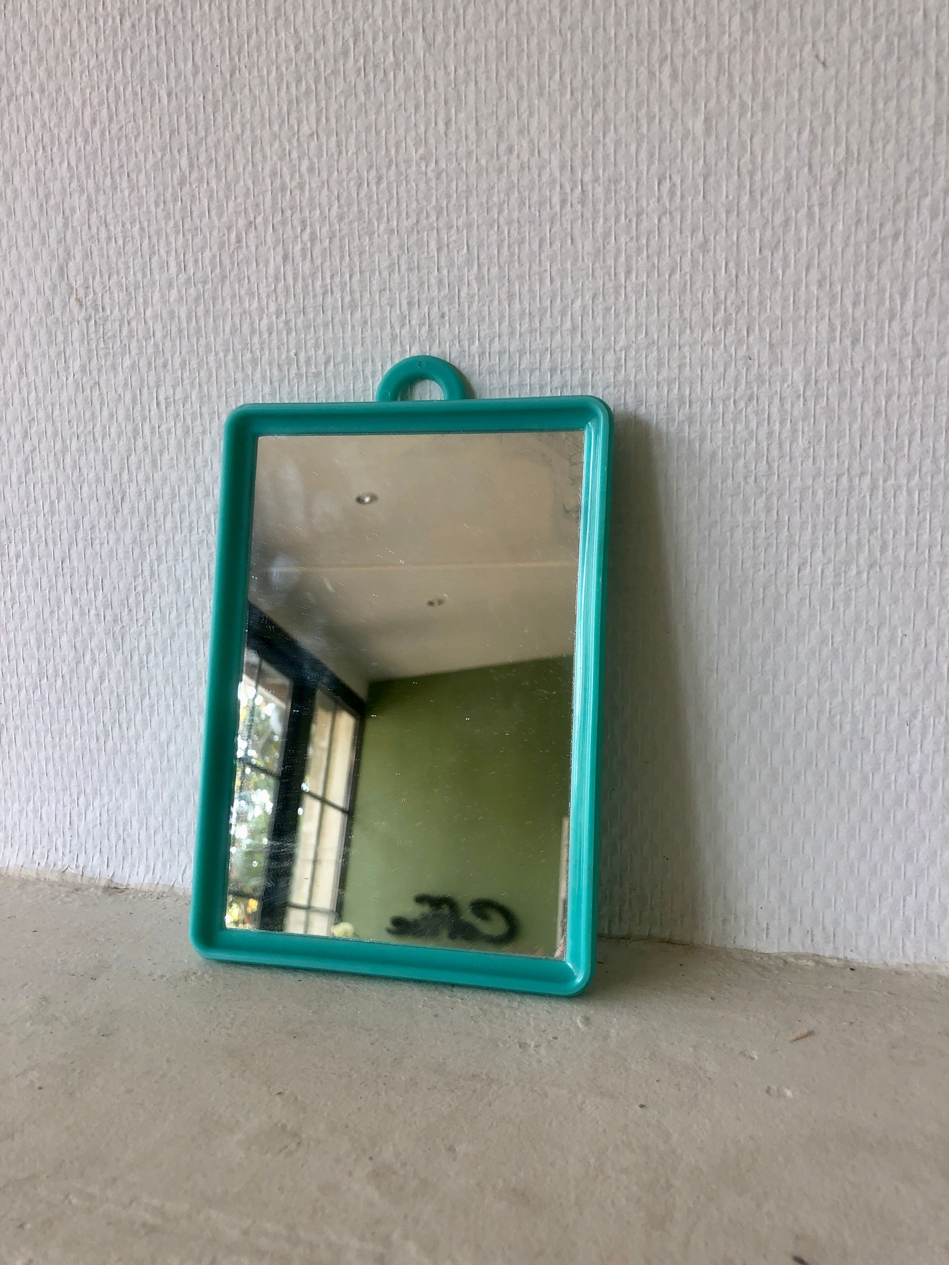 Miroir de salle de bain vintage