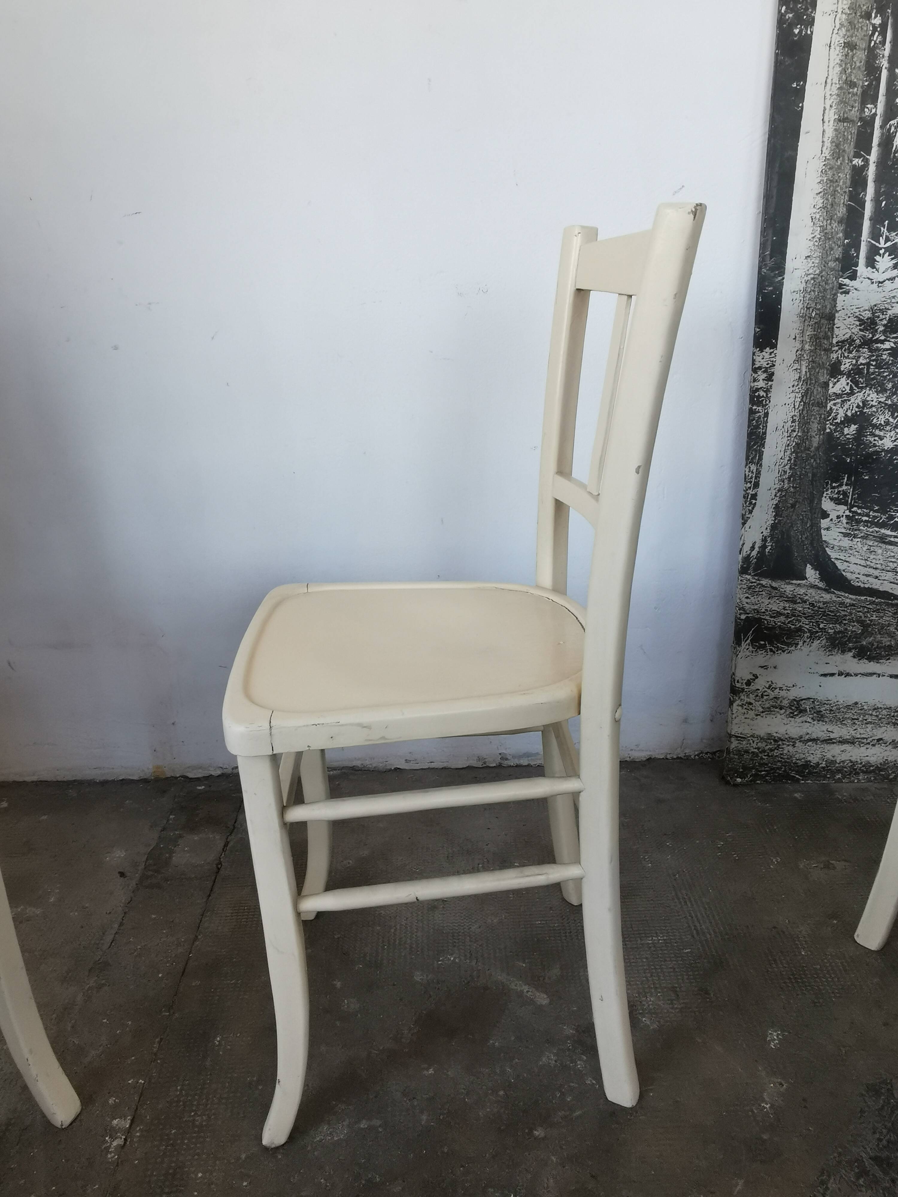 Set de 6 chaises bistrot vintages blanches