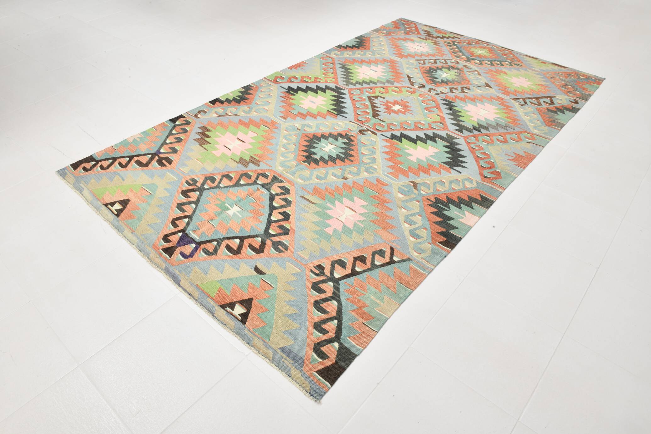 Kilim vintage tons verts et roses,motifs géométriques anatoliens,181x315 Cm