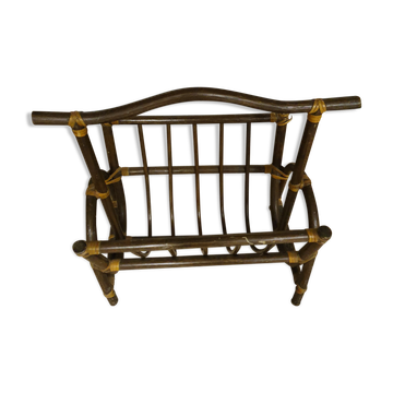 Wicker magazine rack