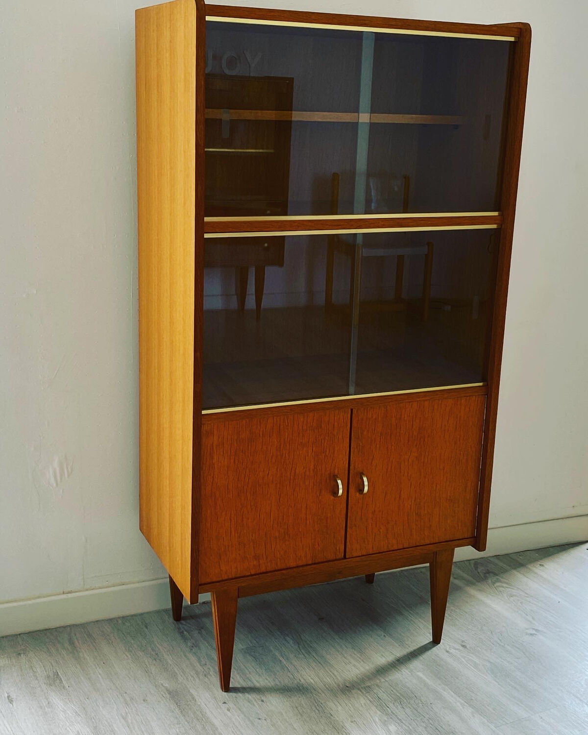 Library cabinet