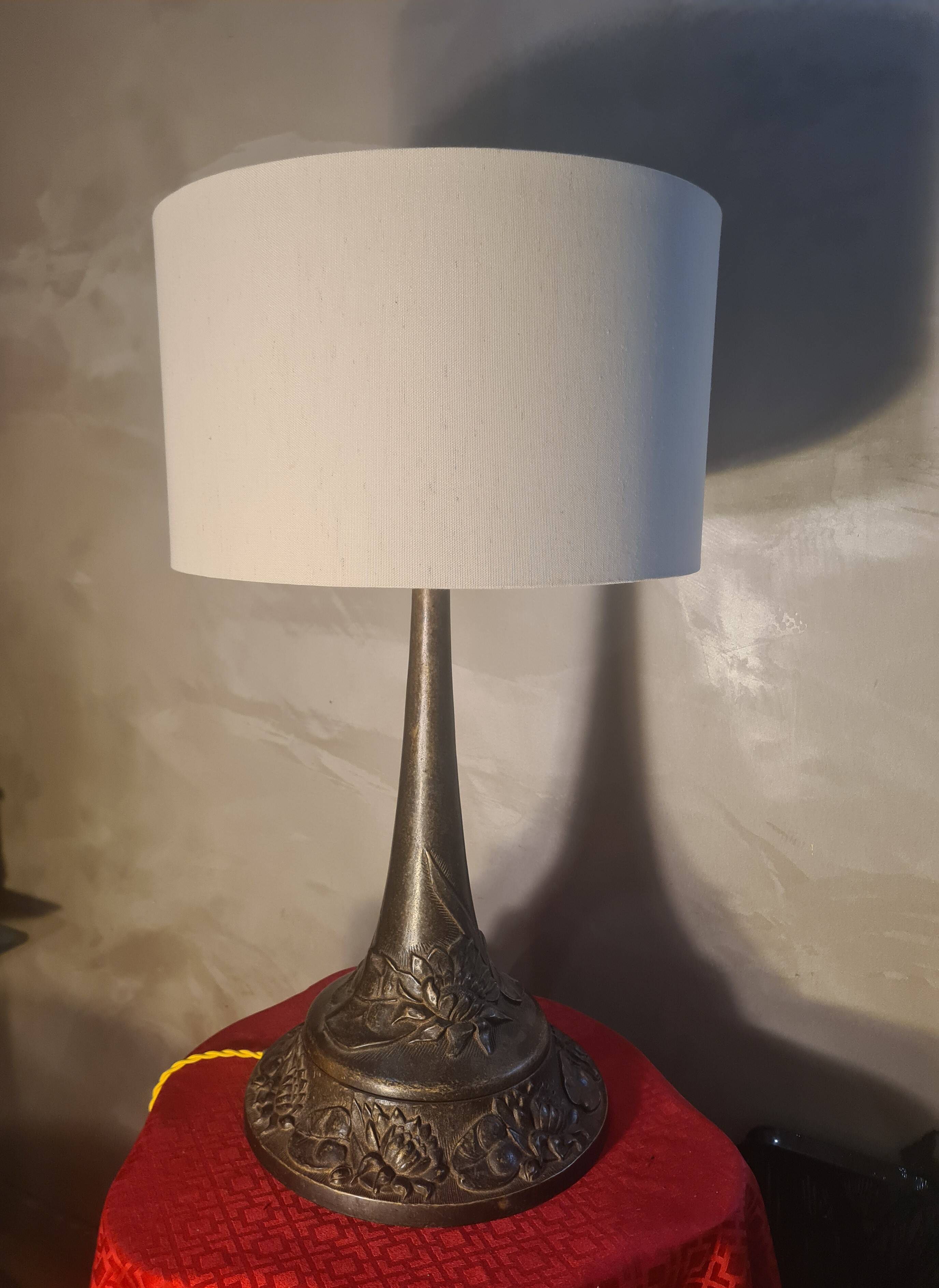 Solid bronze lamp